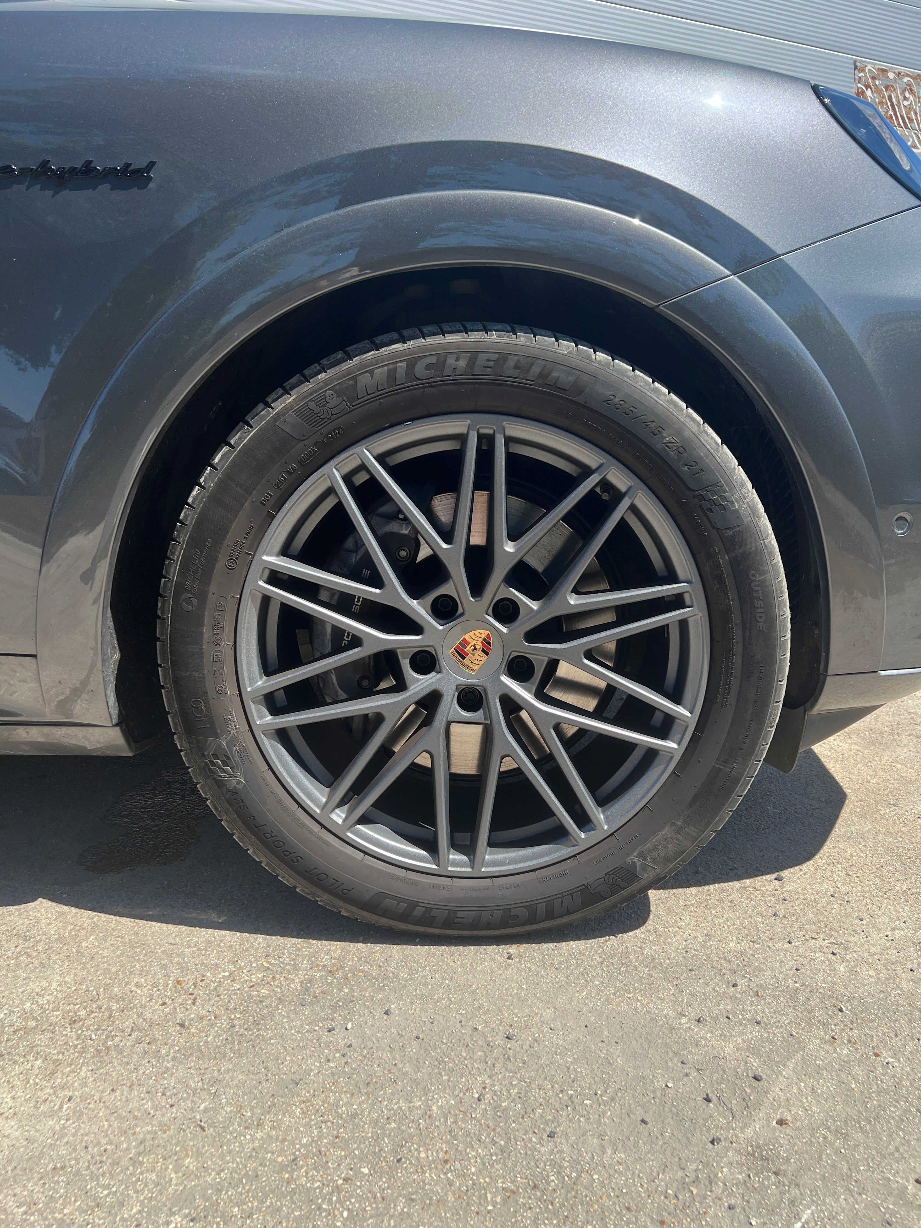 Porsche Cayenne 3.0 E-HYBRID 470H 305 PHEV 25.9KWH BVA Porsche Cayenne 3.0 E-HYBRID 470H 305 PHEV 25.9KWH BVA