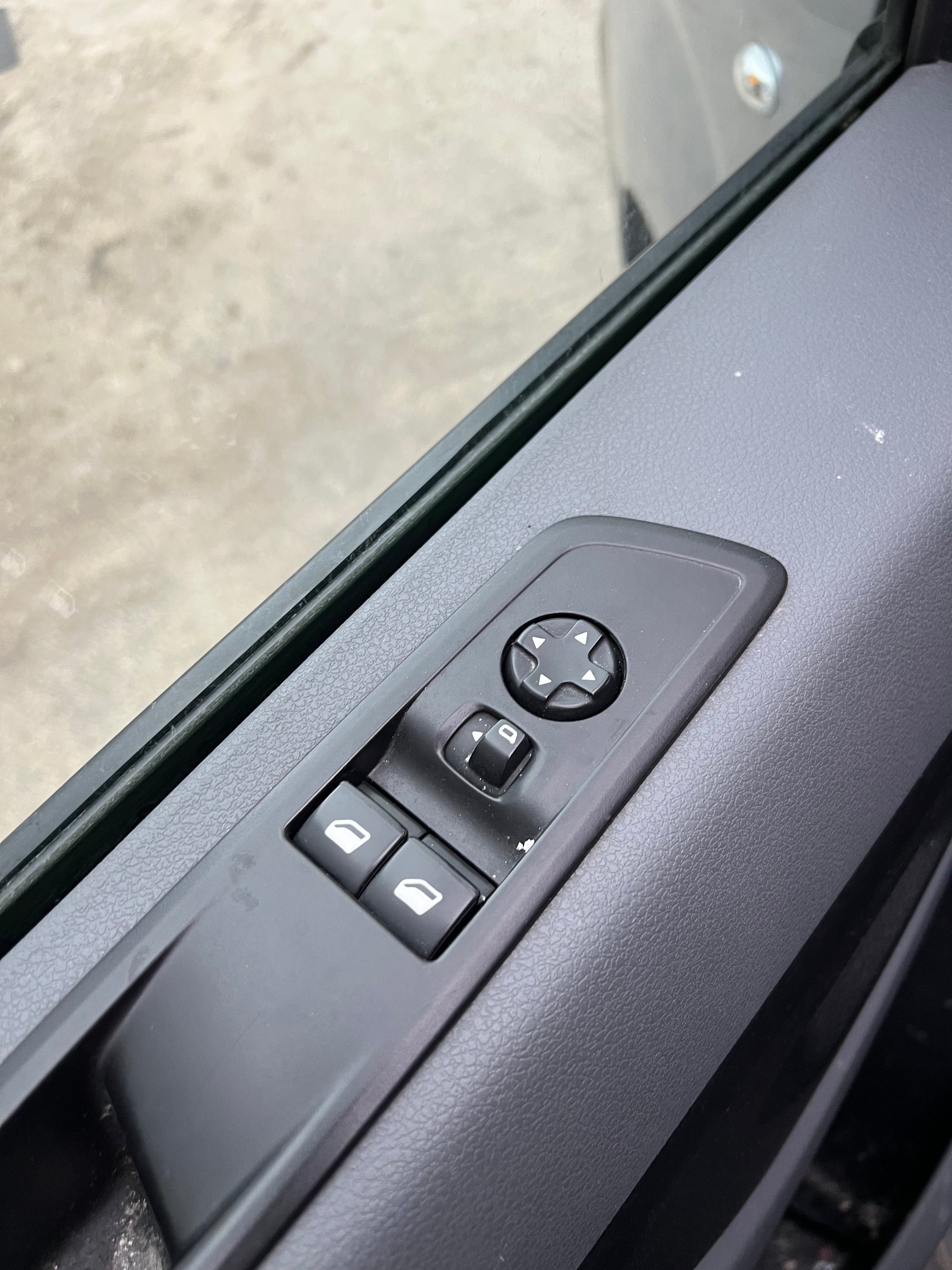 Citroën Jumpy III VUL M 1.5 BlueHDi Fourgon moyen 102 cv Citroën Jumpy III VUL M 1.5 BlueHDi Fourgon moyen 102 cv