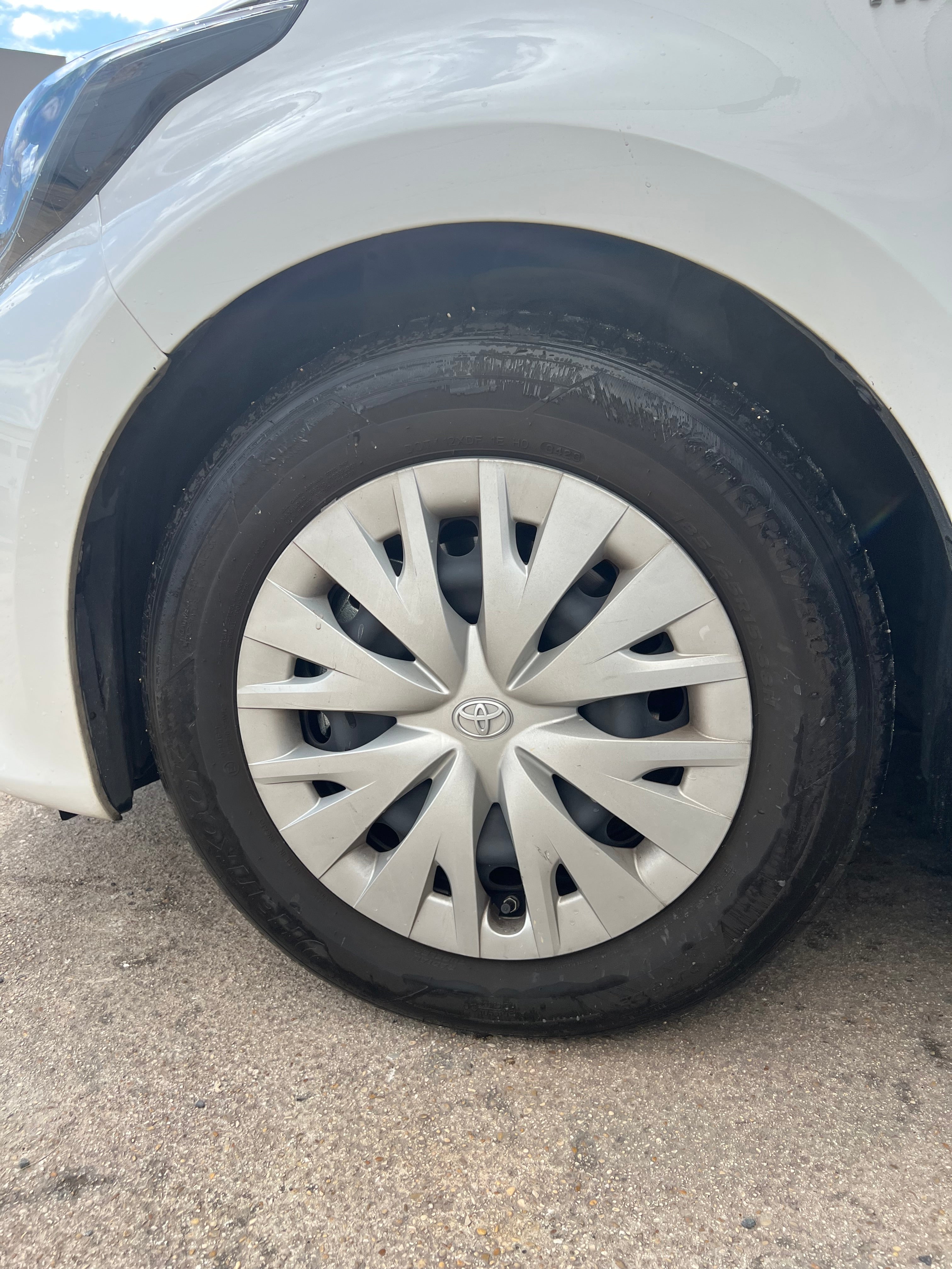 TOYOTA Yaris 1.5 116H Hybride TOYOTA Yaris 1.5 116H Hybride