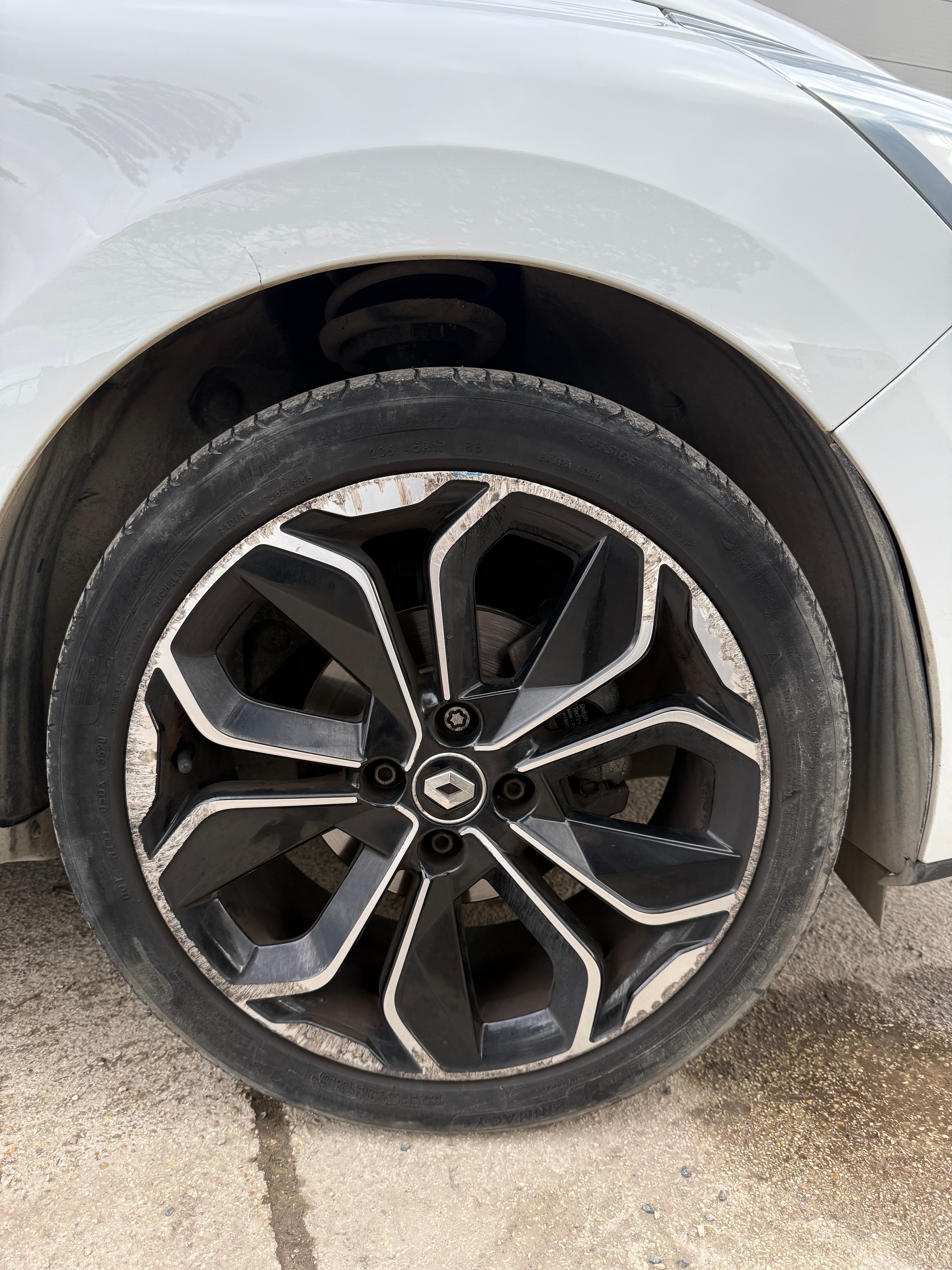 RENAULT Clio IV 1.2 75ch RENAULT Clio IV 1.2 75ch