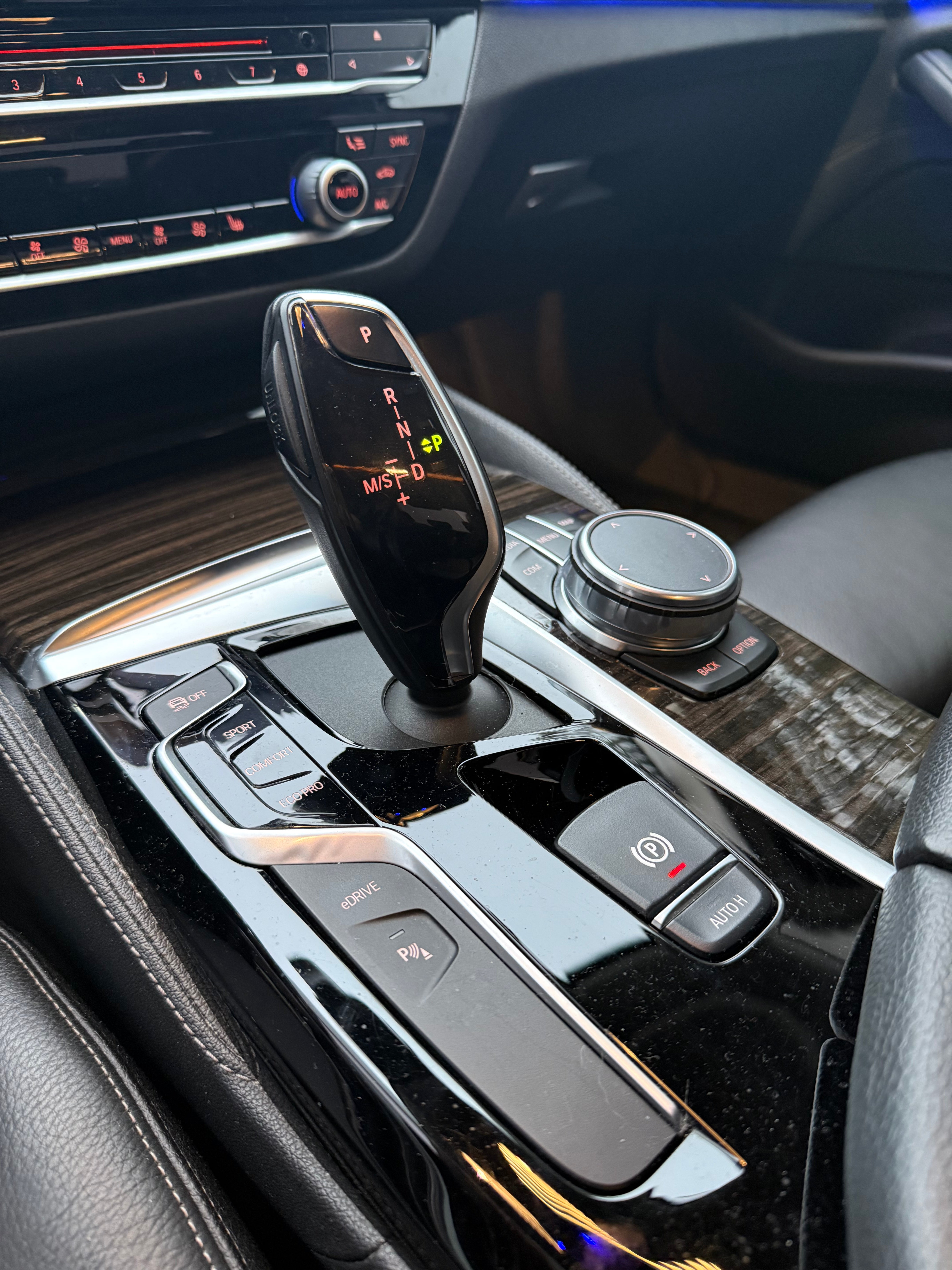 BMW Série 5 G30 530e Steptronic8 252ch BMW Série 5 G30 530e Steptronic8 252ch