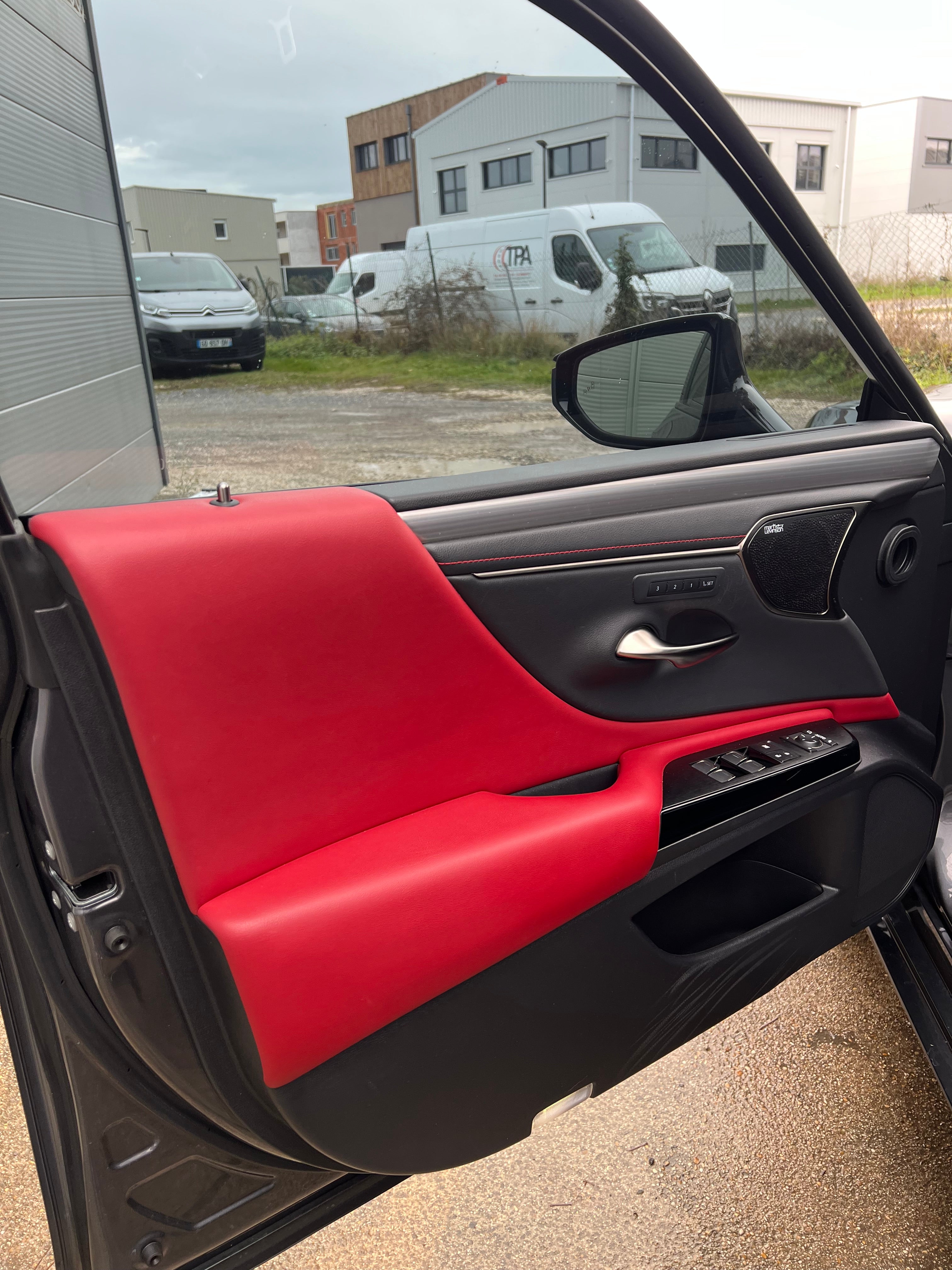 Lexus ES300H 178cv F-Sport Hybride non-rechargeable Lexus ES300H 178cv F-Sport Hybride non-rechargeable