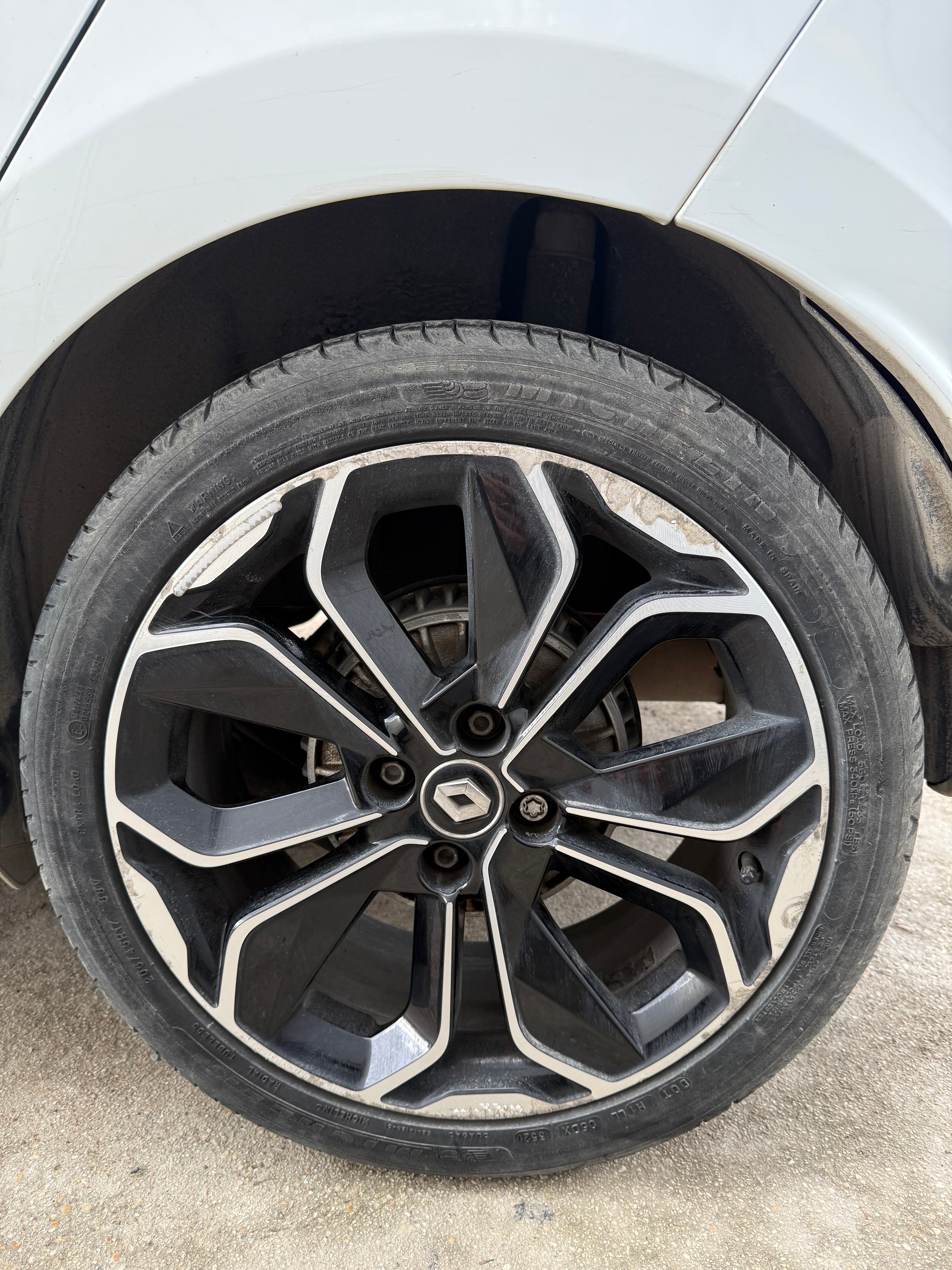 RENAULT Clio IV 1.2 75ch RENAULT Clio IV 1.2 75ch