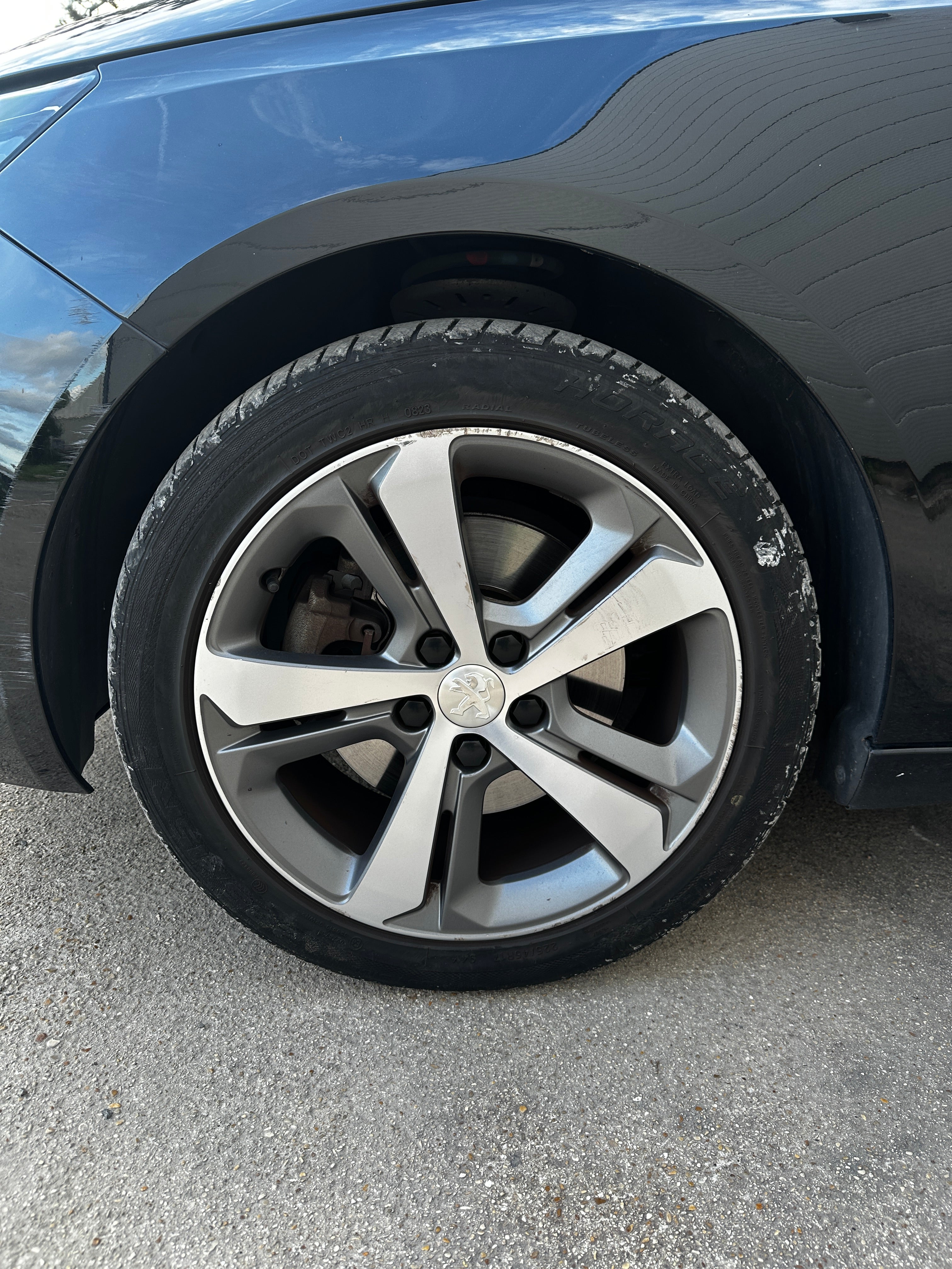 Peugeot 308 1.6 THP Féline 156cv Peugeot 308 1.6 THP Féline 156cv