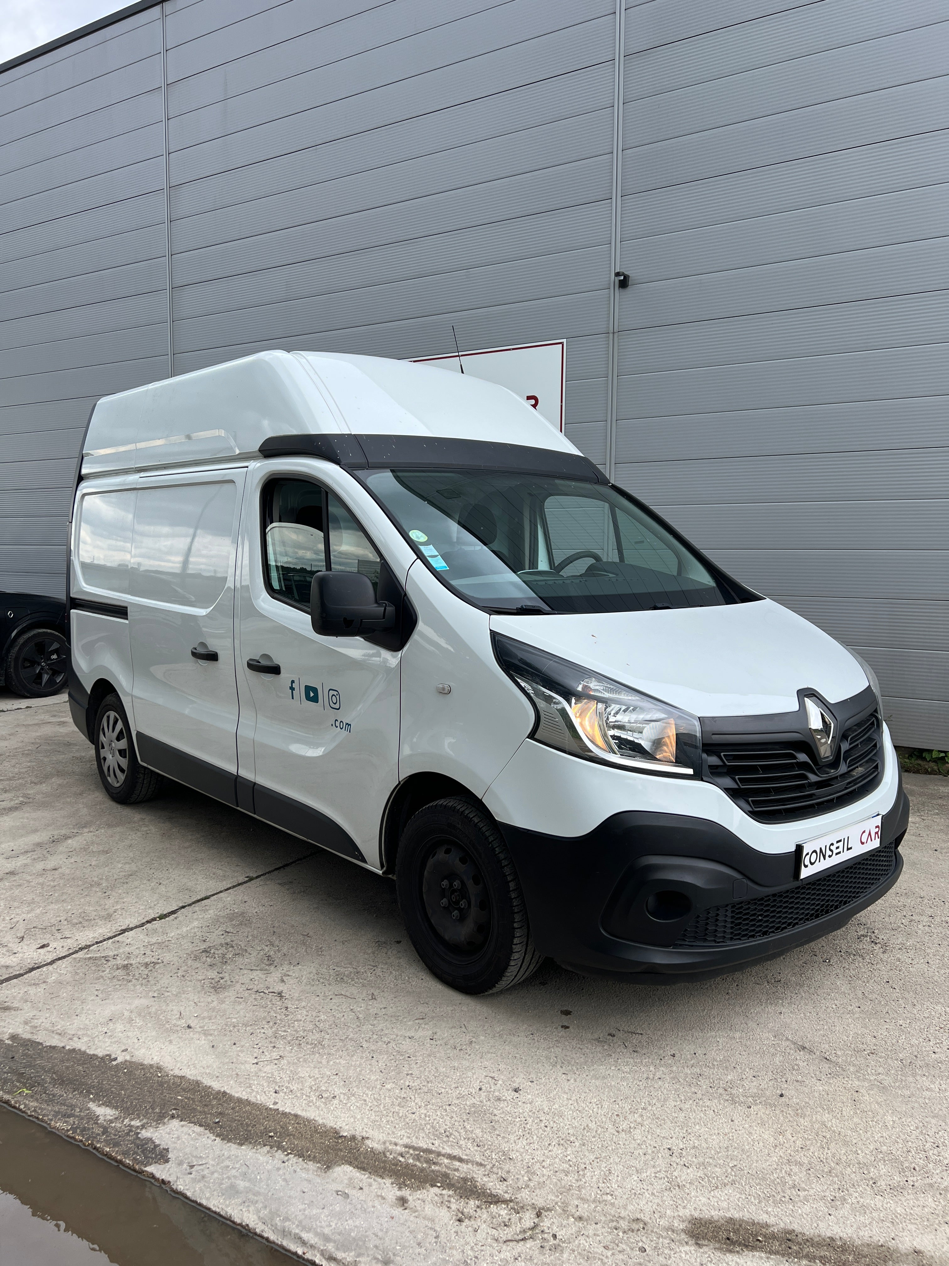 Renault Trafic L1H2 FOURGON 1.6 DCI 125 1T2 ENERGY GRAND-CONFORT Renault Trafic L1H2 FOURGON 1.6 DCI 125 1T2 ENERGY GRAND-CONFORT