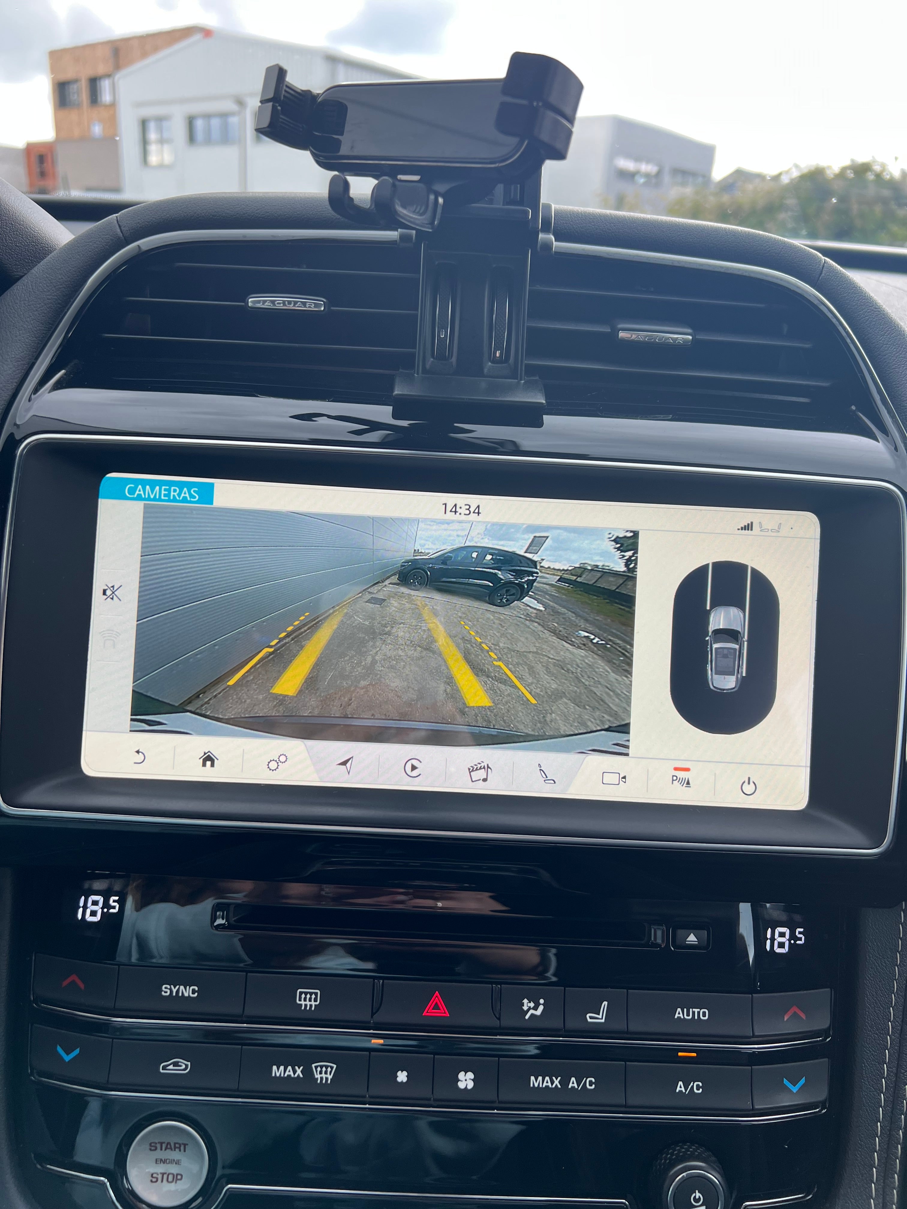 Jaguar F-Pace 2.0 D AWD R Sport 180cv Jaguar F-Pace 2.0 D AWD R Sport 180cv