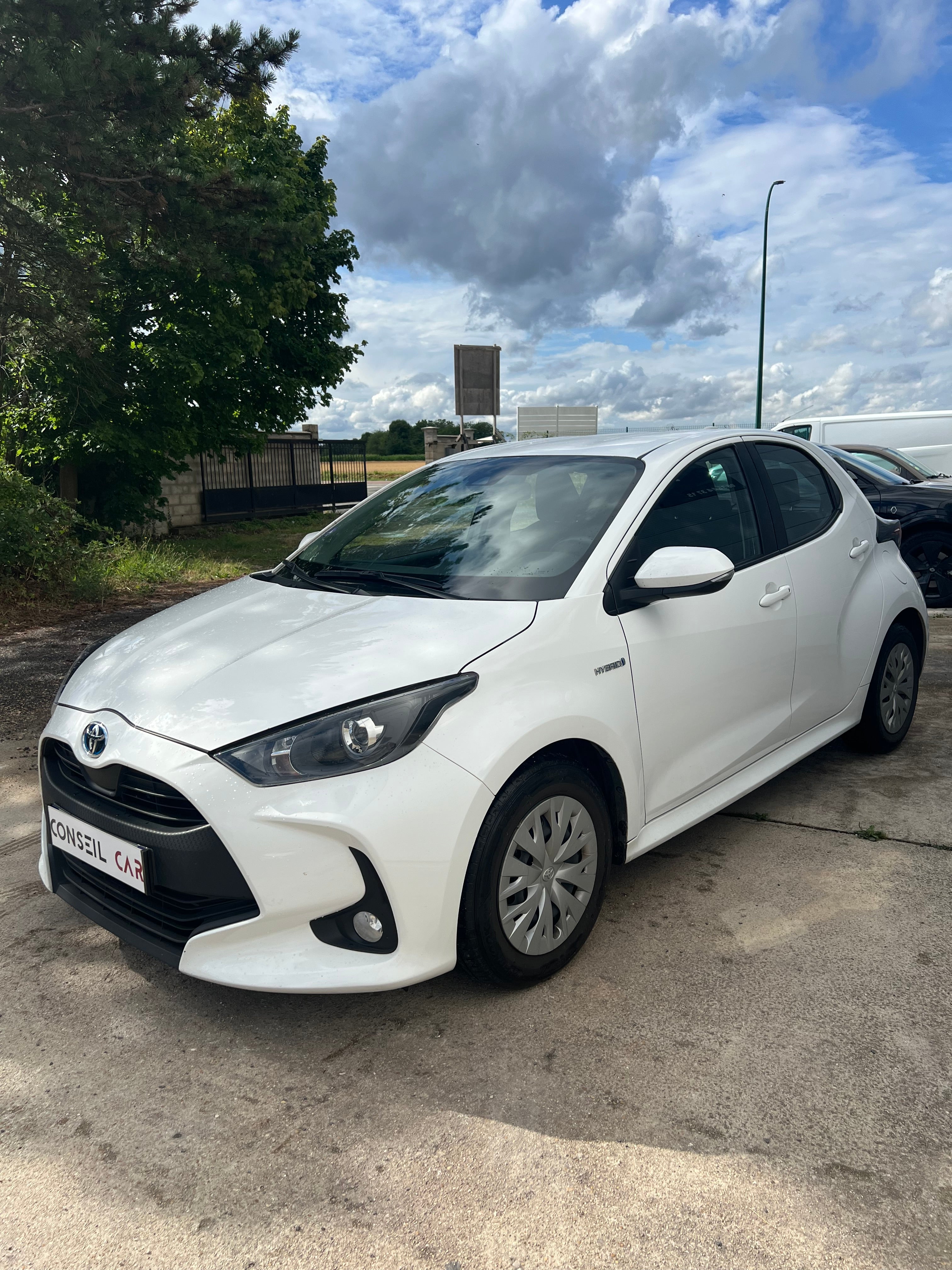 TOYOTA Yaris 1.5 116H Hybride TOYOTA Yaris 1.5 116H Hybride