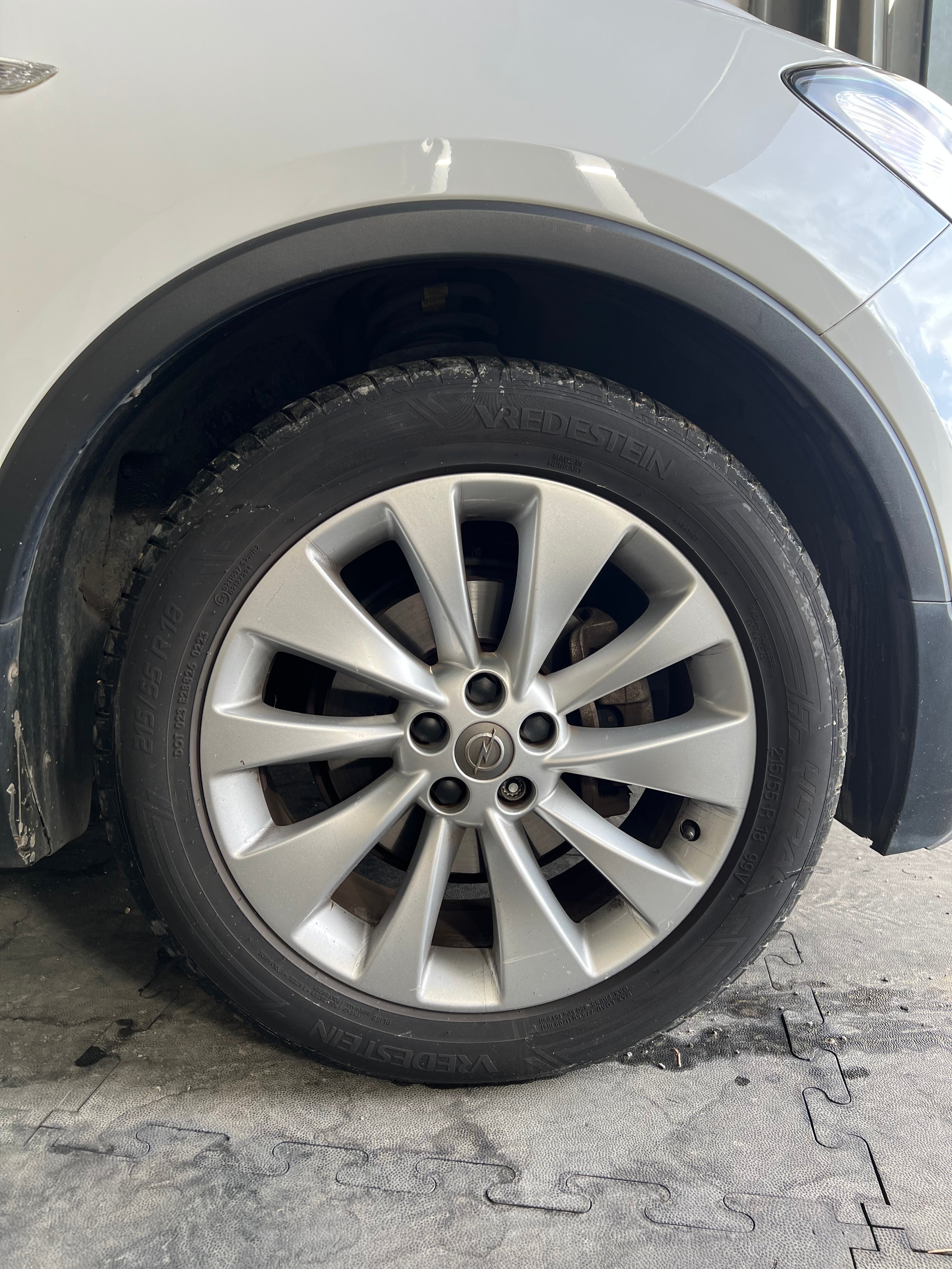 Opel Mokka 1.6 CDTI 4x2 136cv Opel Mokka 1.6 CDTI 4x2 136cv