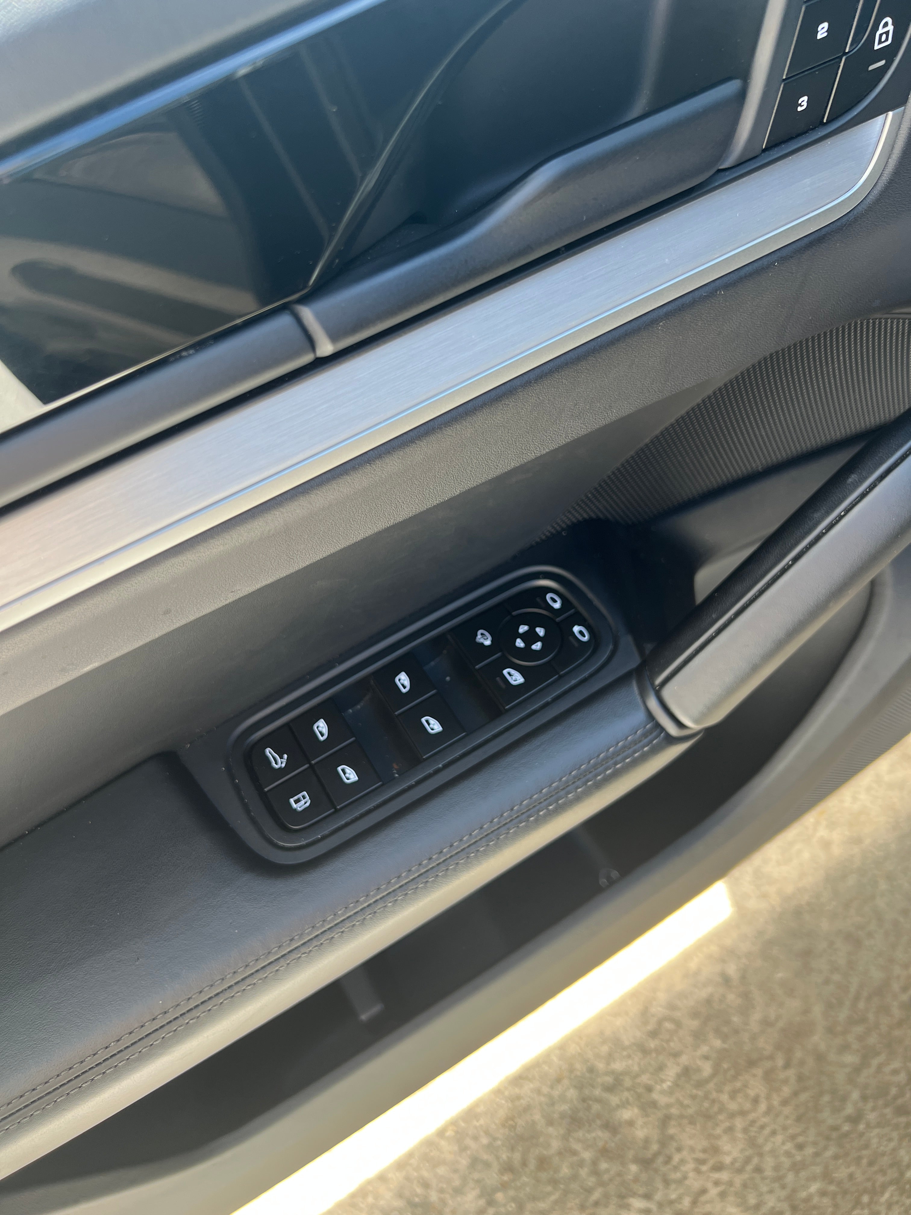 Porsche Cayenne 3.0 E-HYBRID 470H 305 PHEV 25.9KWH BVA Porsche Cayenne 3.0 E-HYBRID 470H 305 PHEV 25.9KWH BVA