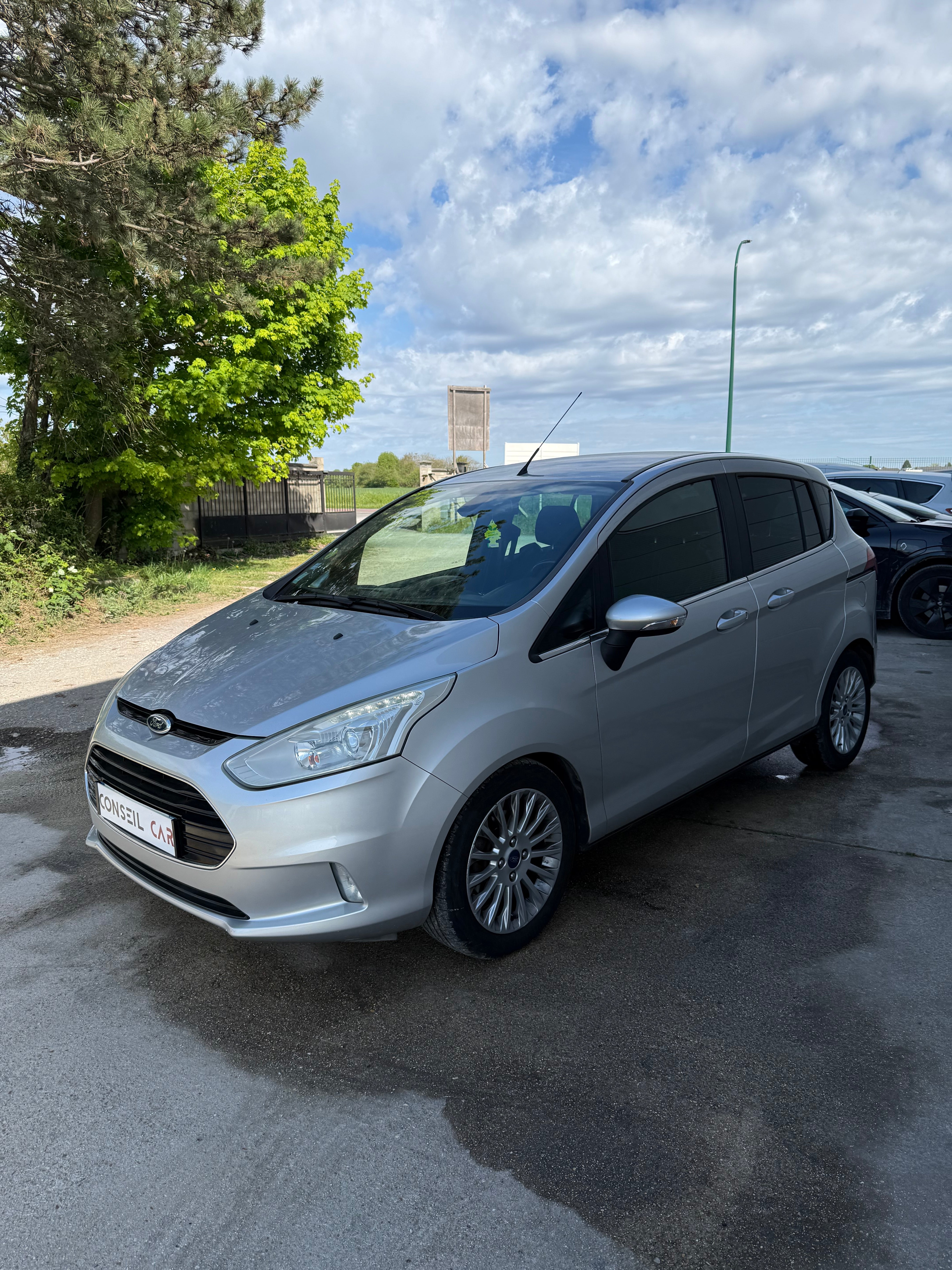 Ford B-max 1.5 TDCI 75CH Ford B-max 1.5 TDCI 75CH