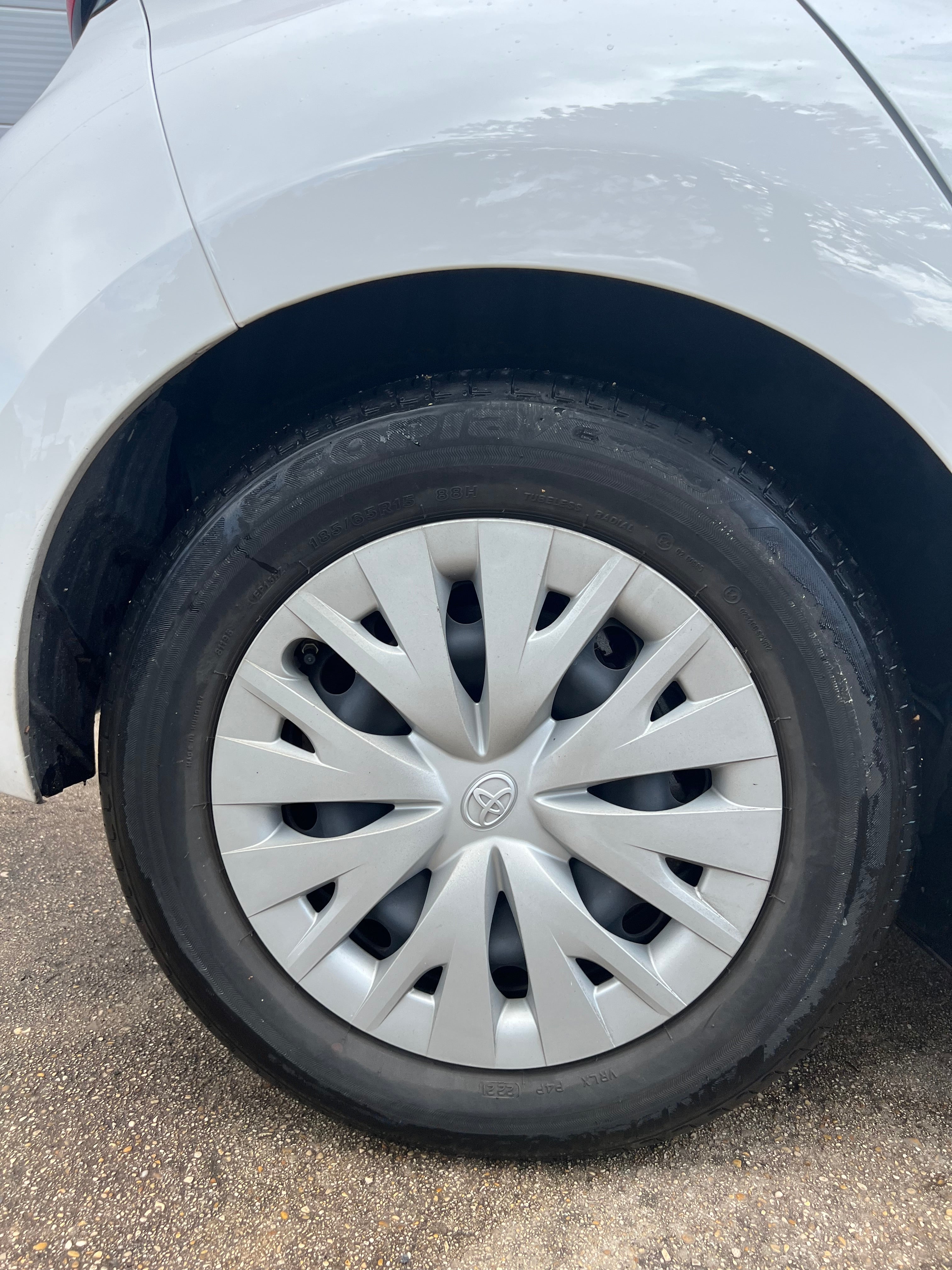 TOYOTA Yaris 1.5 116H Hybride TOYOTA Yaris 1.5 116H Hybride