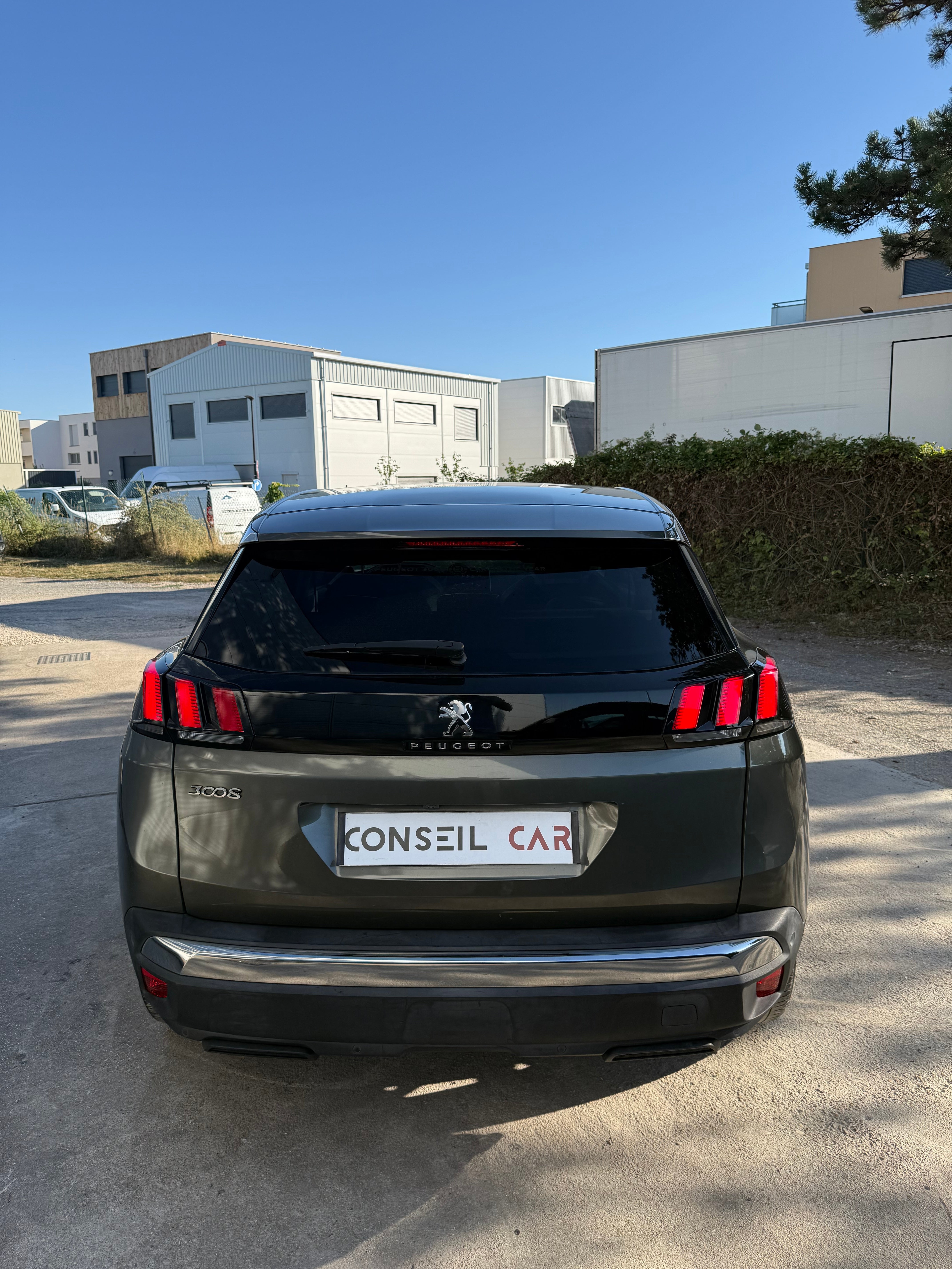 Peugeot 3008 1.6 BlueHdi 120ch Allure Peugeot 3008 1.6 BlueHdi 120ch Allure