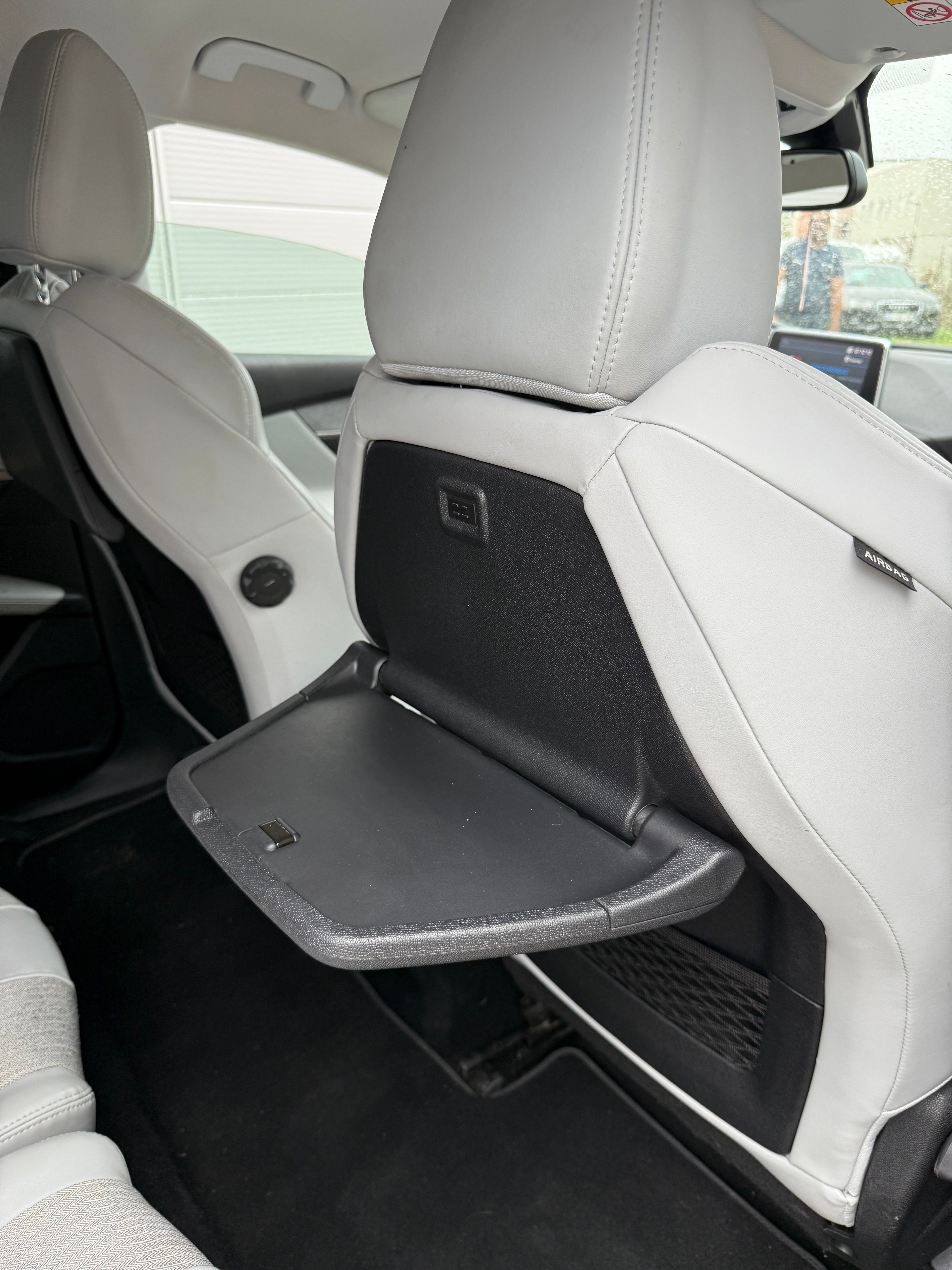 Peugeot 5008 1.5 BlueHdi 130 Allure Business Peugeot 5008 1.5 BlueHdi 130 Allure Business