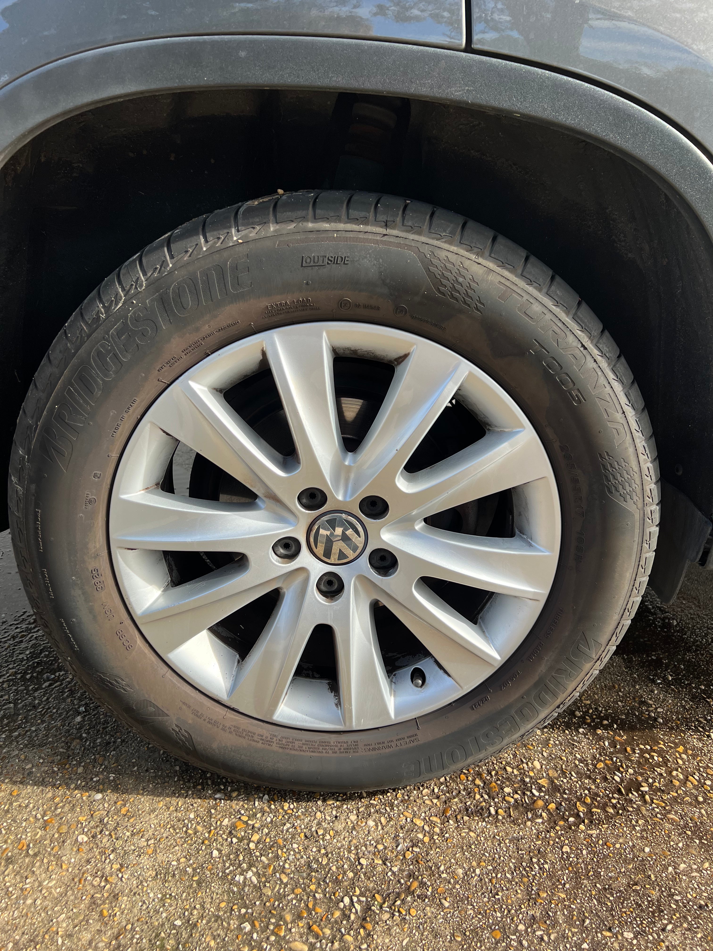 Volkswagen Tiguan 2.0 TDI 140 BLUEMOTION SPORTLINE Volkswagen Tiguan 2.0 TDI 140 BLUEMOTION SPORTLINE
