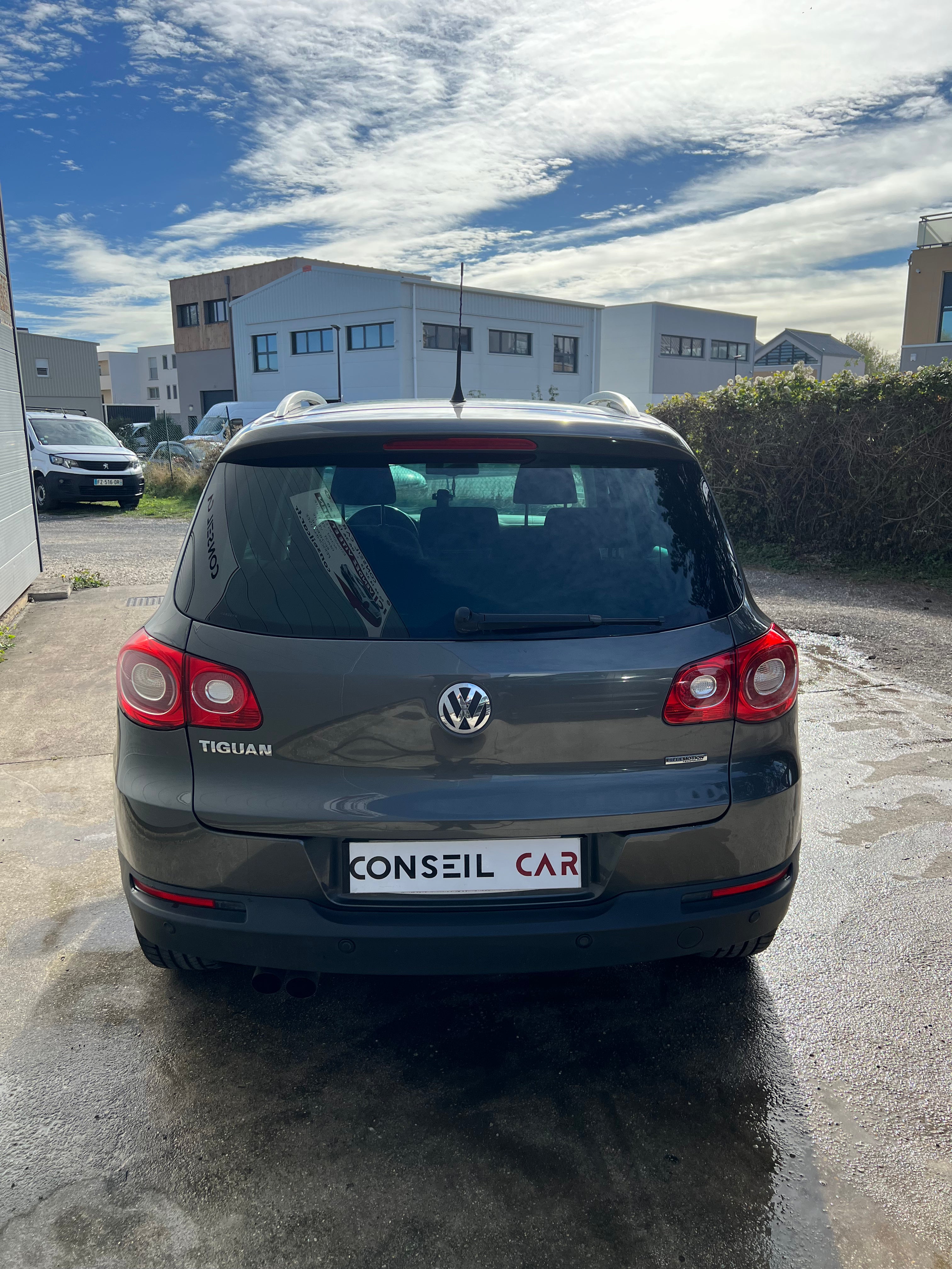 Volkswagen Tiguan 2.0 TDI 140 BLUEMOTION SPORTLINE Volkswagen Tiguan 2.0 TDI 140 BLUEMOTION SPORTLINE