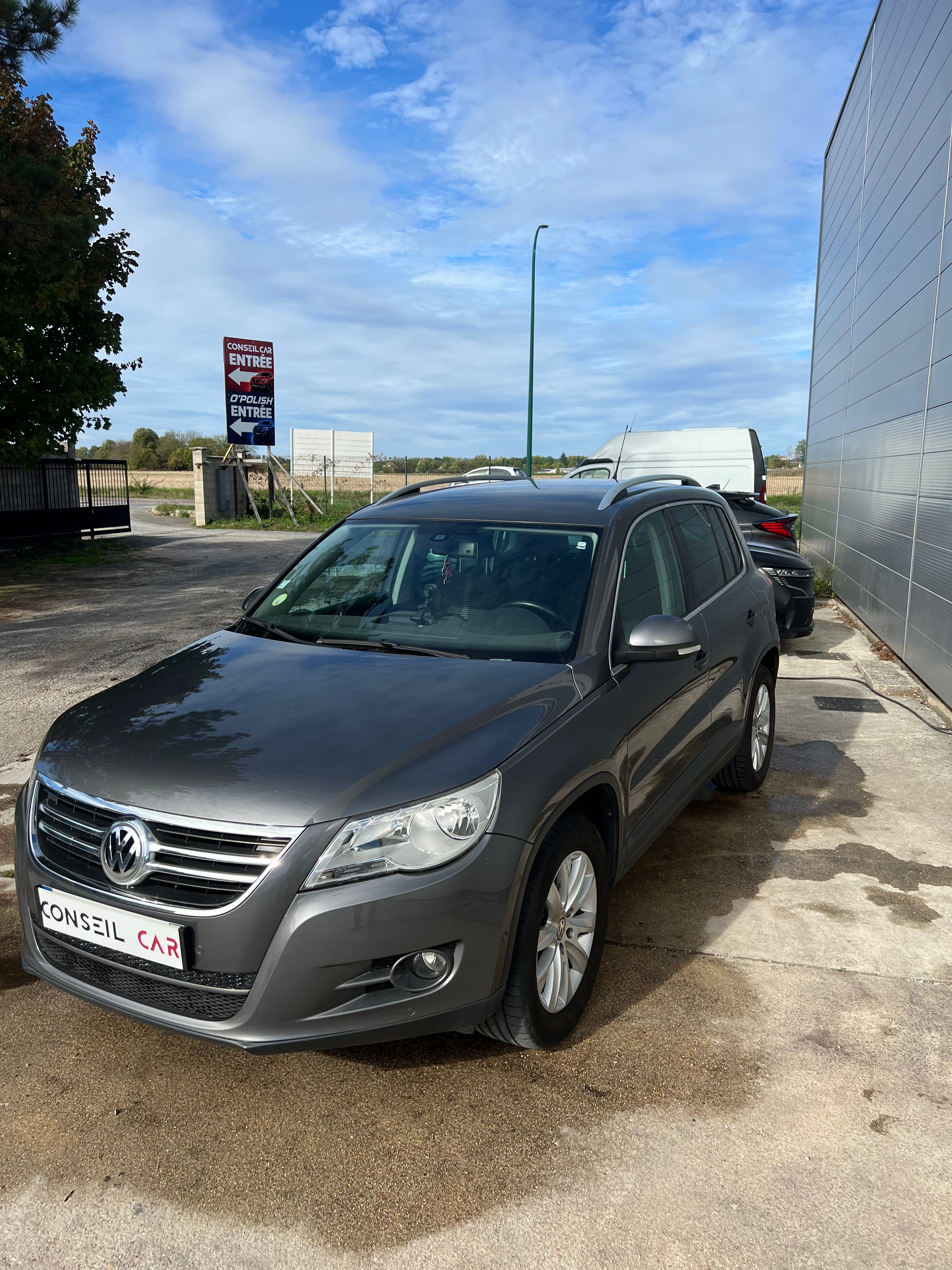 Volkswagen Tiguan 2.0 TDI 140 BLUEMOTION SPORTLINE Volkswagen Tiguan 2.0 TDI 140 BLUEMOTION SPORTLINE