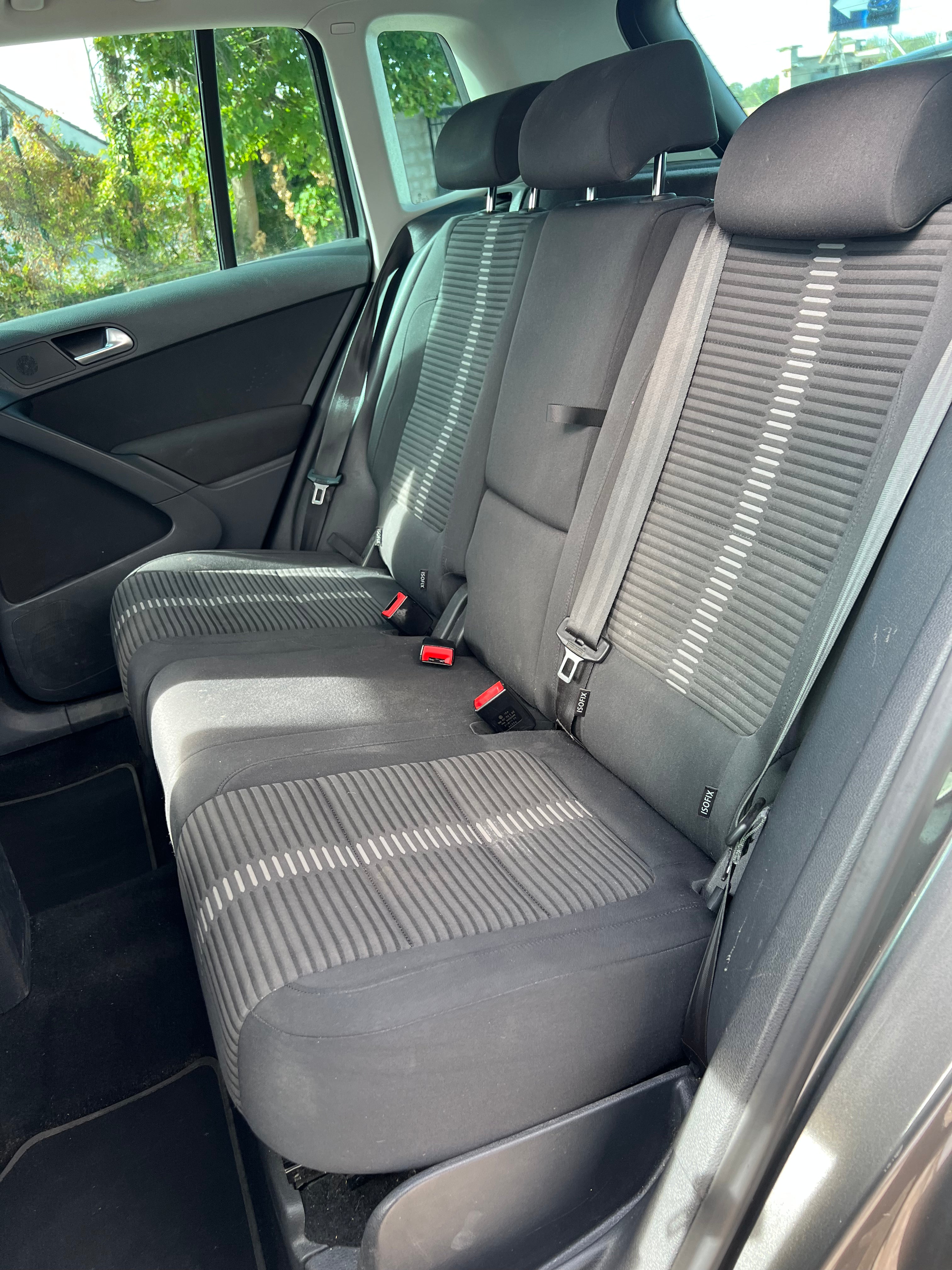 Volkswagen Tiguan 2.0 TDI 140 BLUEMOTION SPORTLINE Volkswagen Tiguan 2.0 TDI 140 BLUEMOTION SPORTLINE