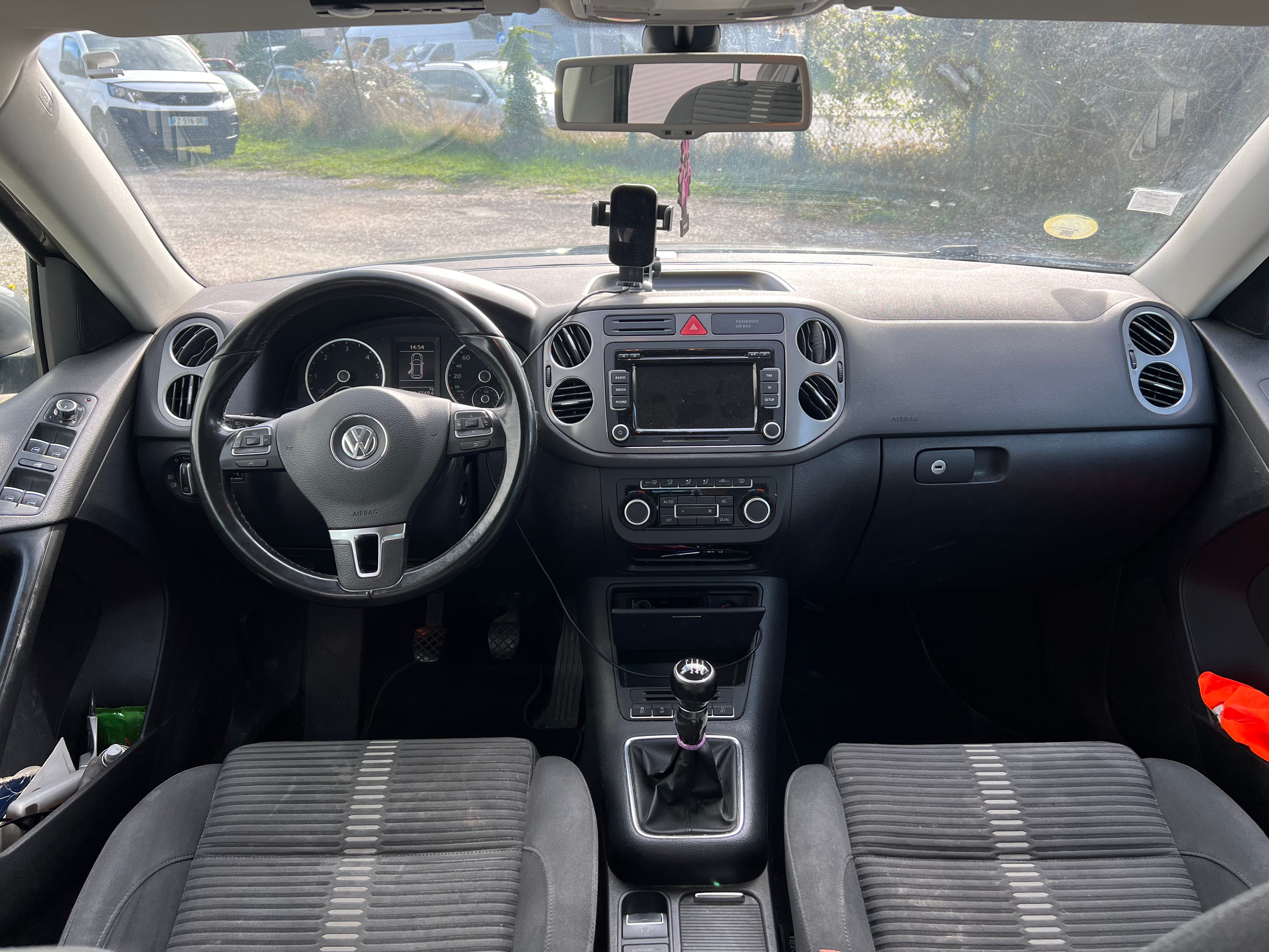 Volkswagen Tiguan 2.0 TDI 140 BLUEMOTION SPORTLINE Volkswagen Tiguan 2.0 TDI 140 BLUEMOTION SPORTLINE