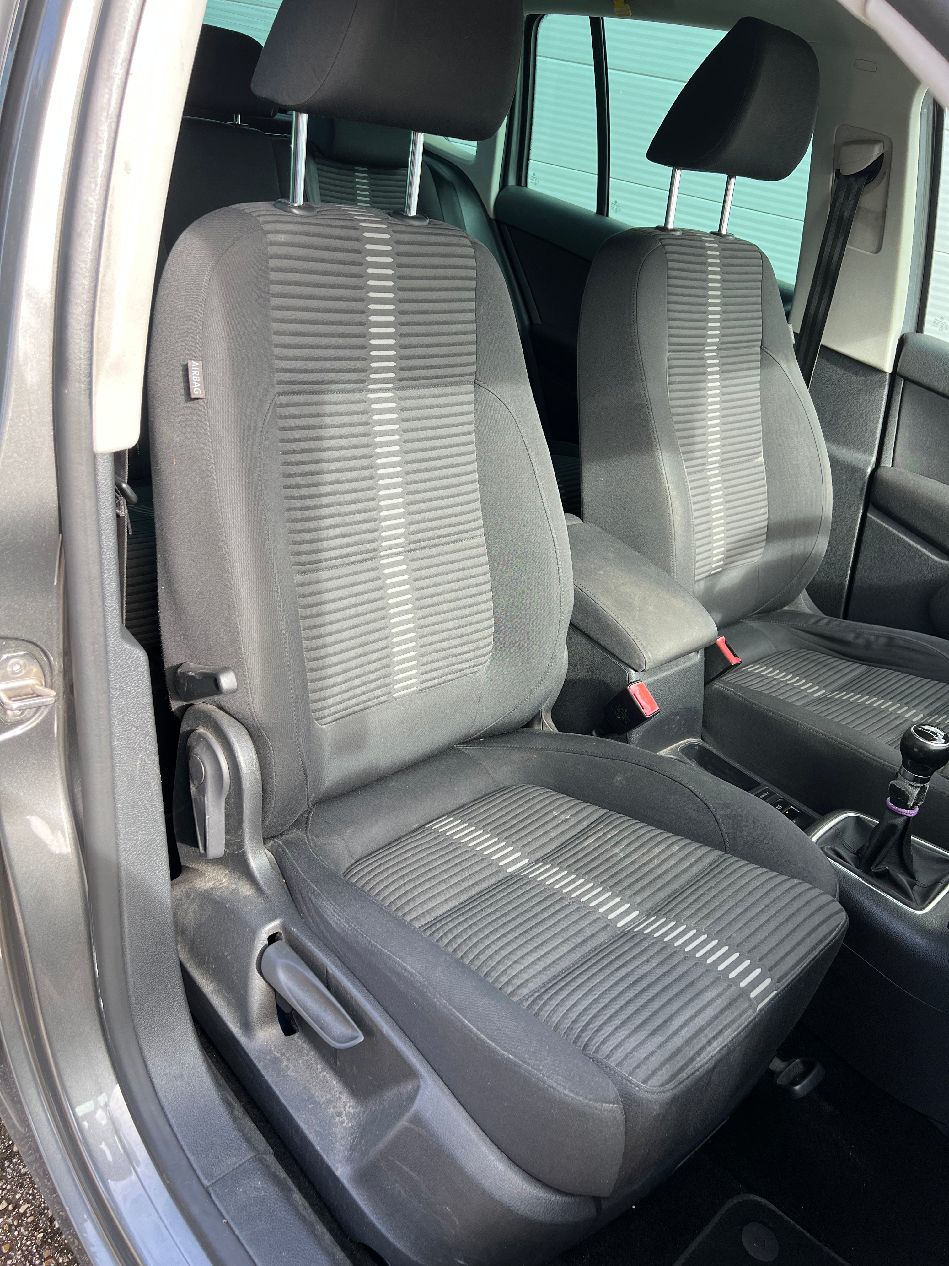 Volkswagen Tiguan 2.0 TDI 140 BLUEMOTION SPORTLINE Volkswagen Tiguan 2.0 TDI 140 BLUEMOTION SPORTLINE