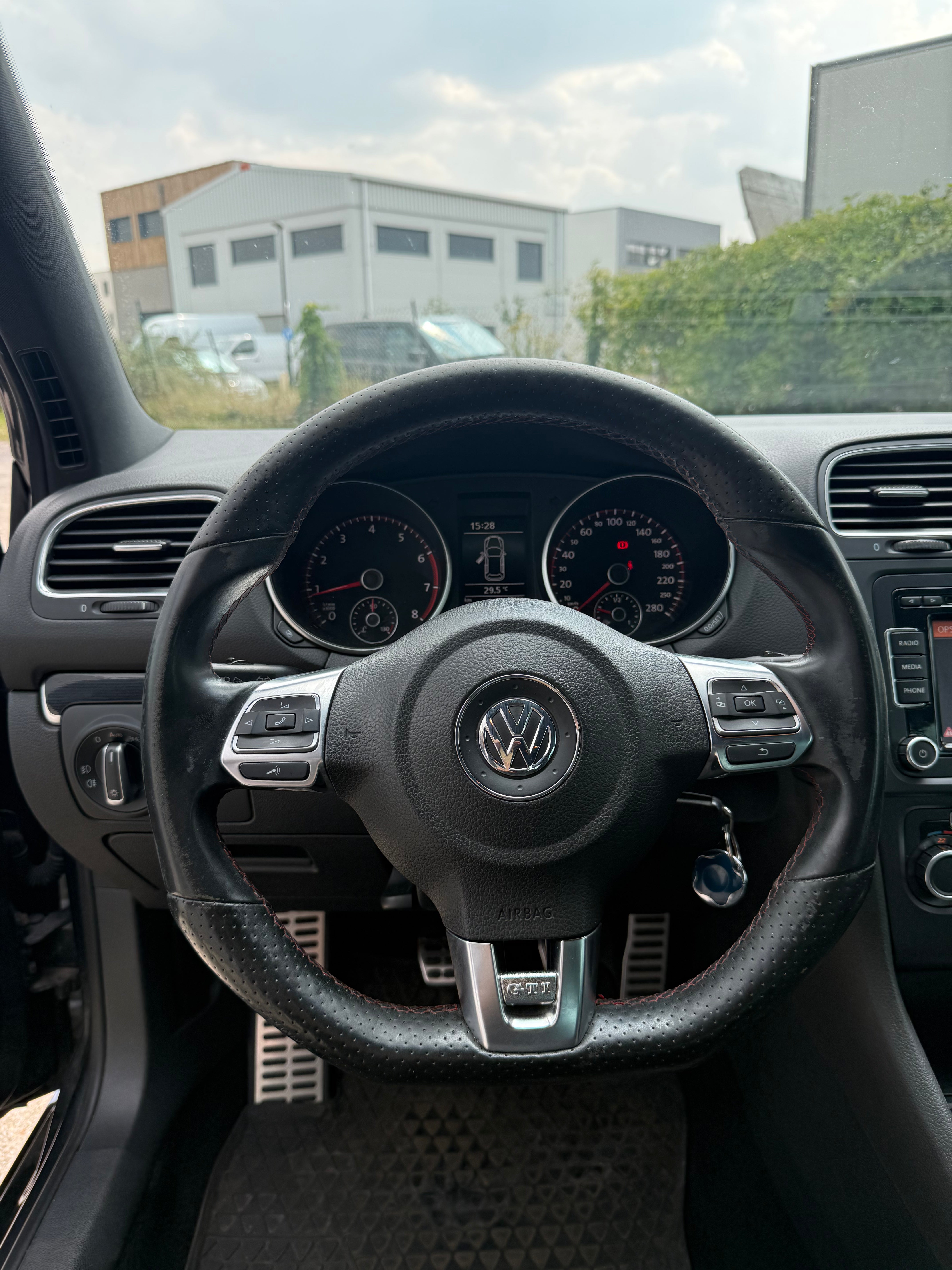 Volkswagen Golf 6 2.0 TSI 210 GTI Volkswagen Golf 6 2.0 TSI 210 GTI