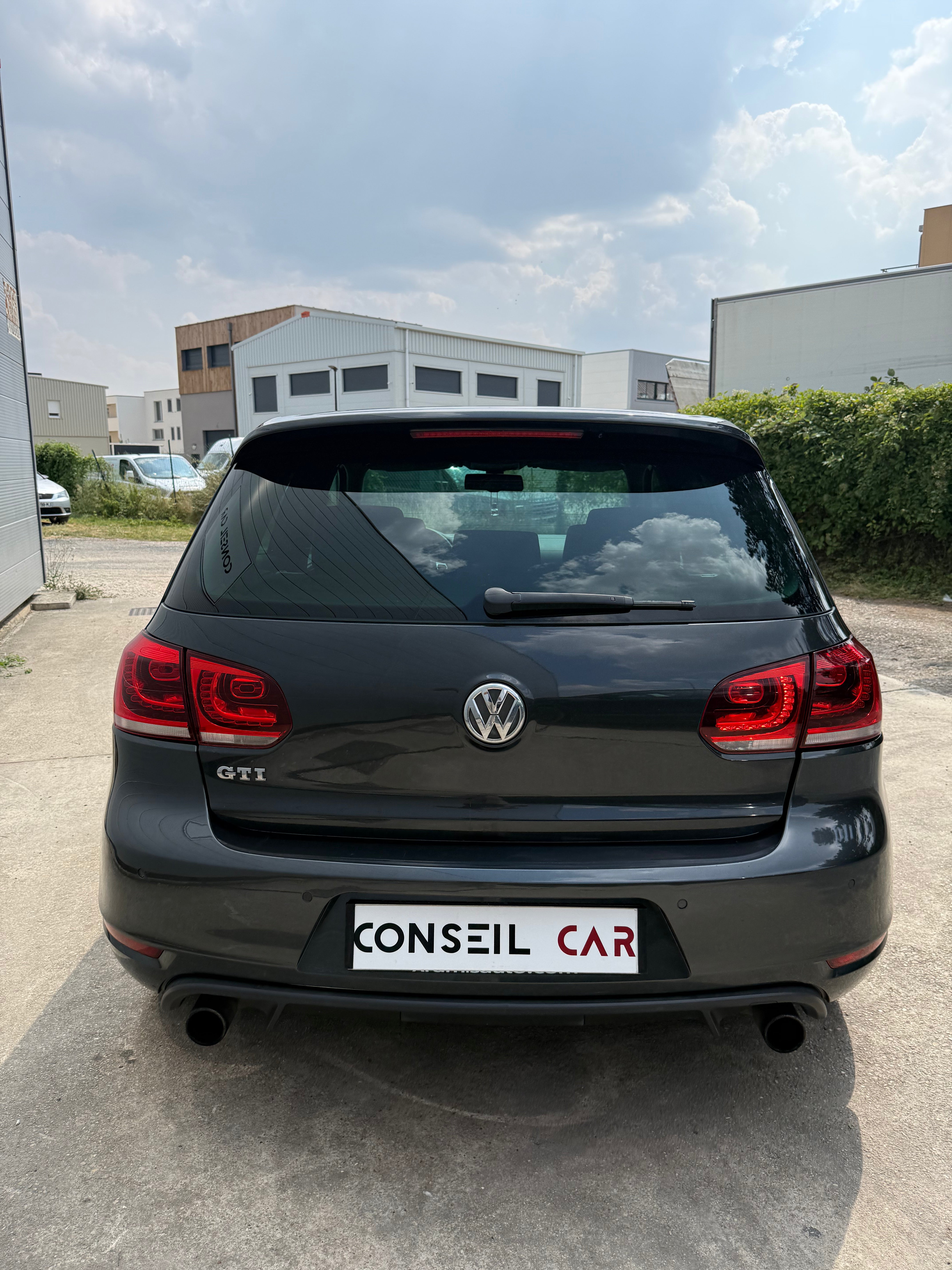Volkswagen Golf 6 2.0 TSI 210 GTI Volkswagen Golf 6 2.0 TSI 210 GTI