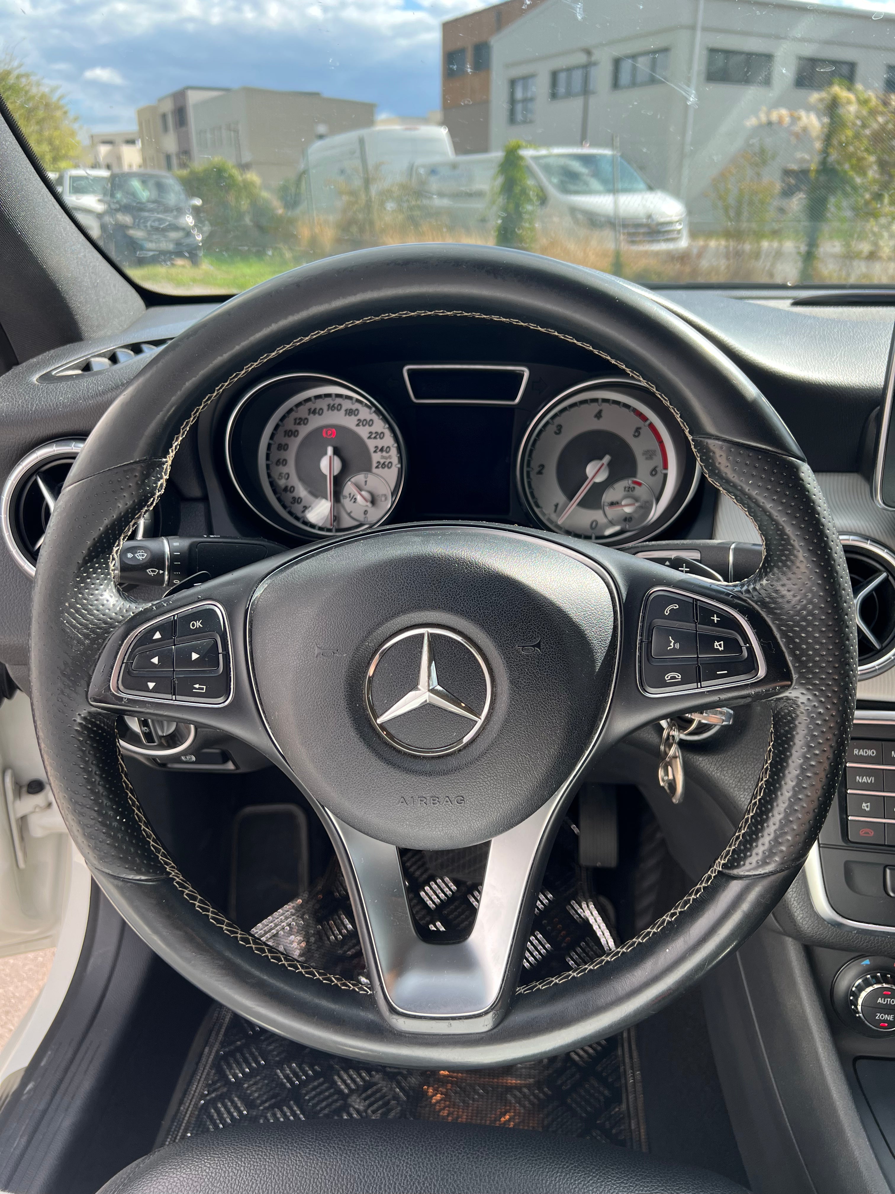 Mercedes Classe Cla COUPE 2.2 220 CDI 175 BUSINESS Mercedes Classe Cla COUPE 2.2 220 CDI 175 BUSINESS