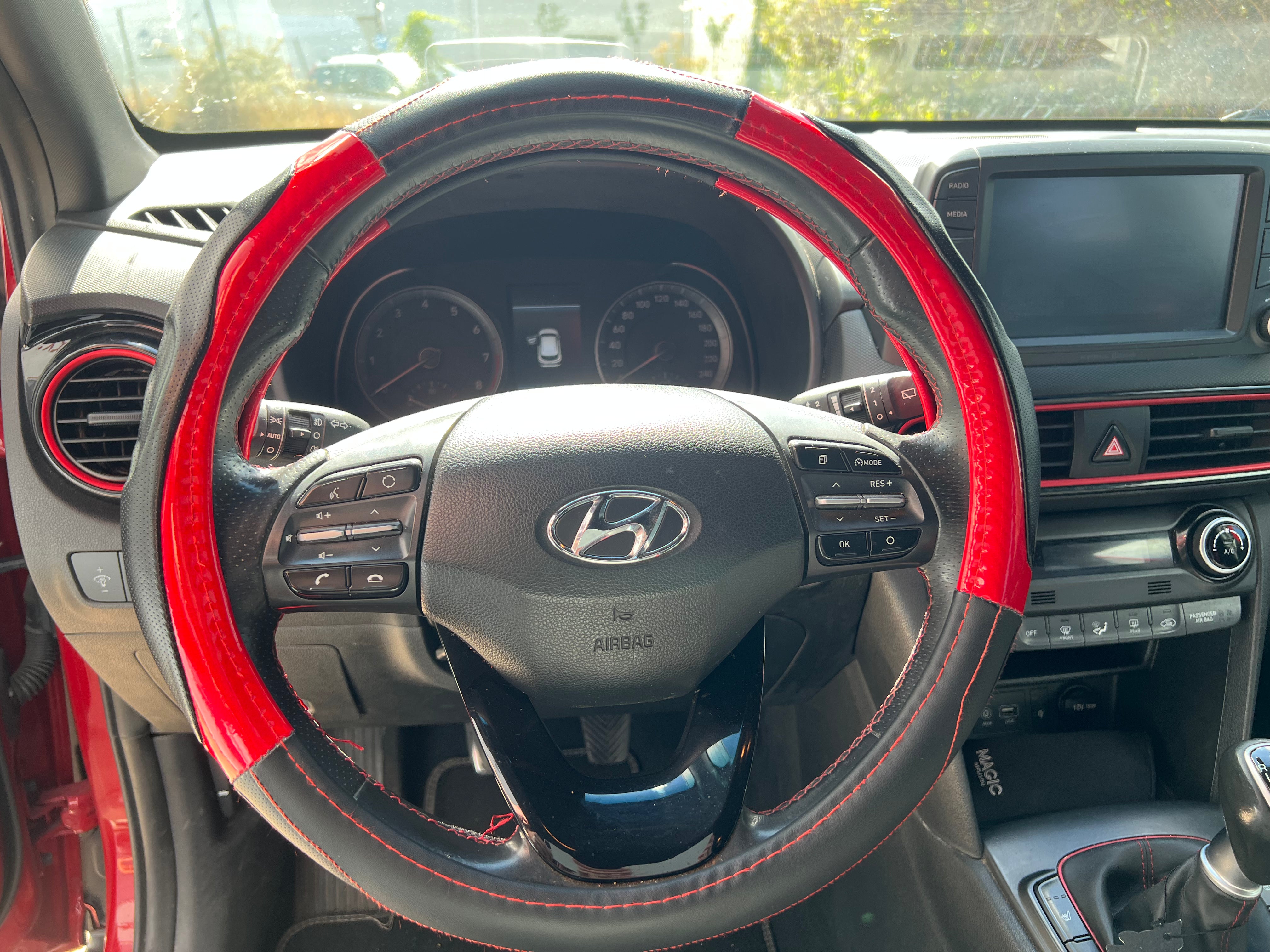 Hyundai Kona 1.0 T-GDI 120 EXECUTIVE Hyundai Kona 1.0 T-GDI 120 EXECUTIVE