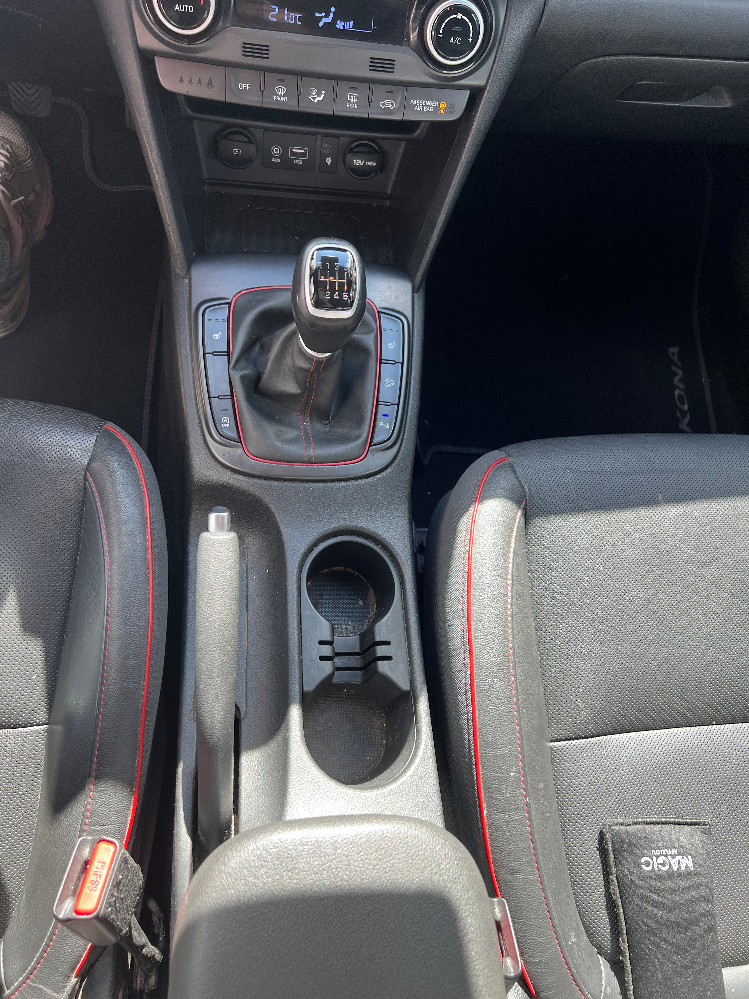 Hyundai Kona 1.0 T-GDI 120 EXECUTIVE Hyundai Kona 1.0 T-GDI 120 EXECUTIVE