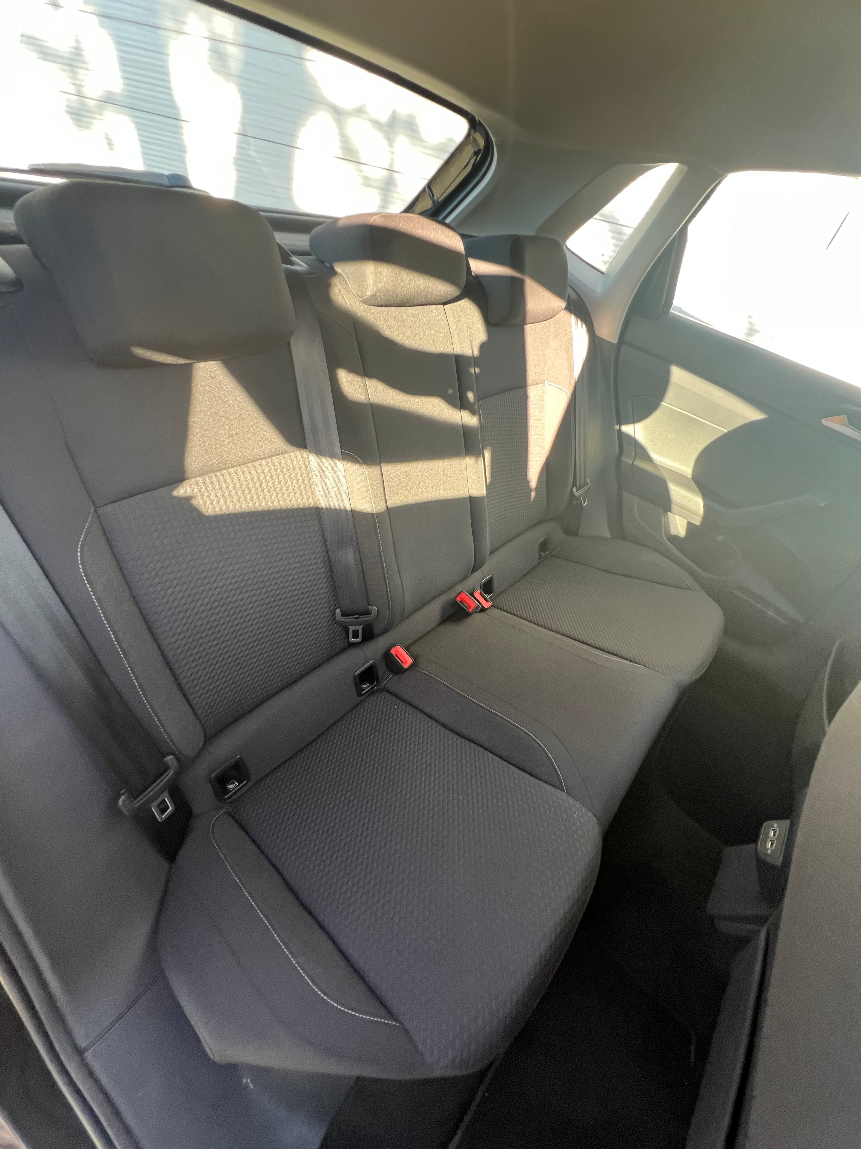 Volkswagen Polo 1.0 TSI 95 LOUNGE BUSINESS Volkswagen Polo 1.0 TSI 95 LOUNGE BUSINESS