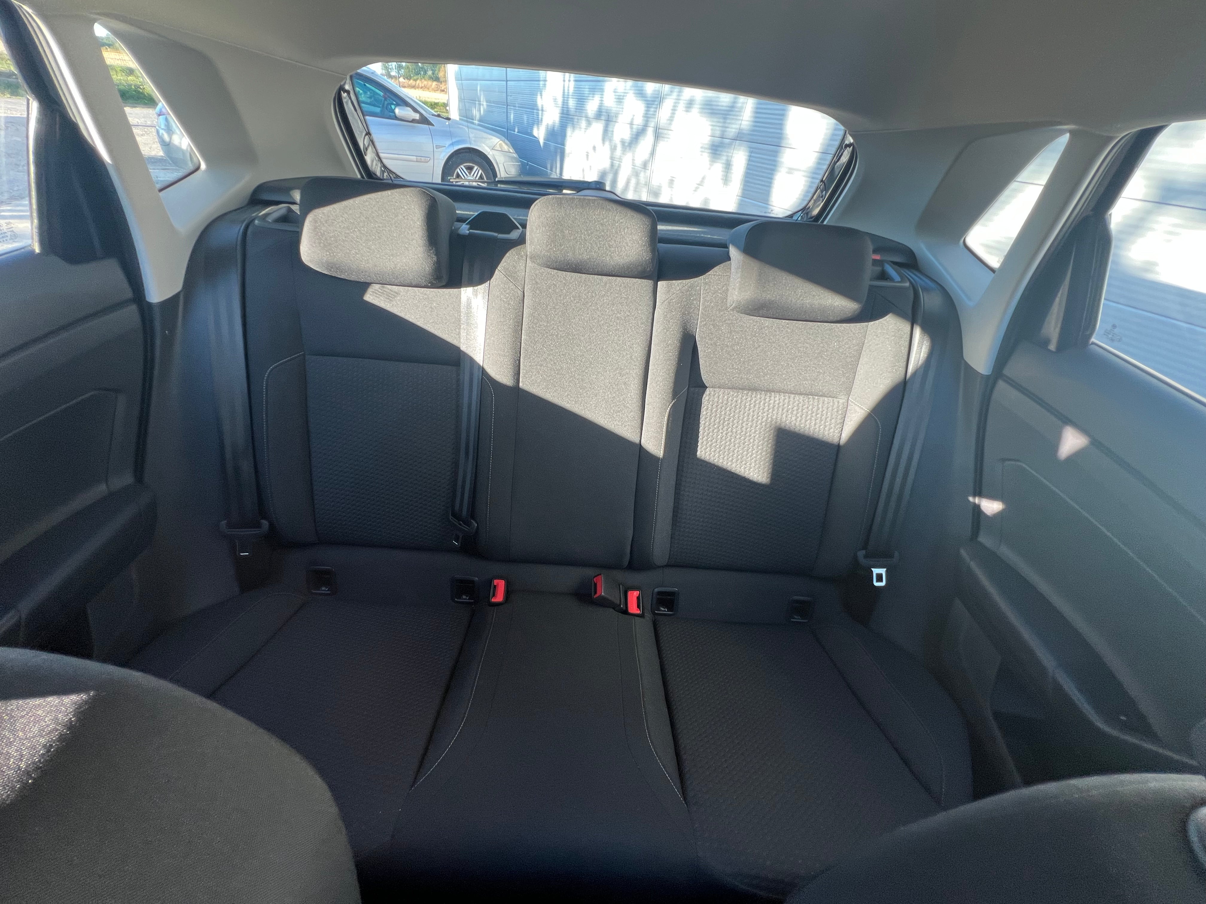 Volkswagen Polo 1.0 TSI 95 LOUNGE BUSINESS Volkswagen Polo 1.0 TSI 95 LOUNGE BUSINESS