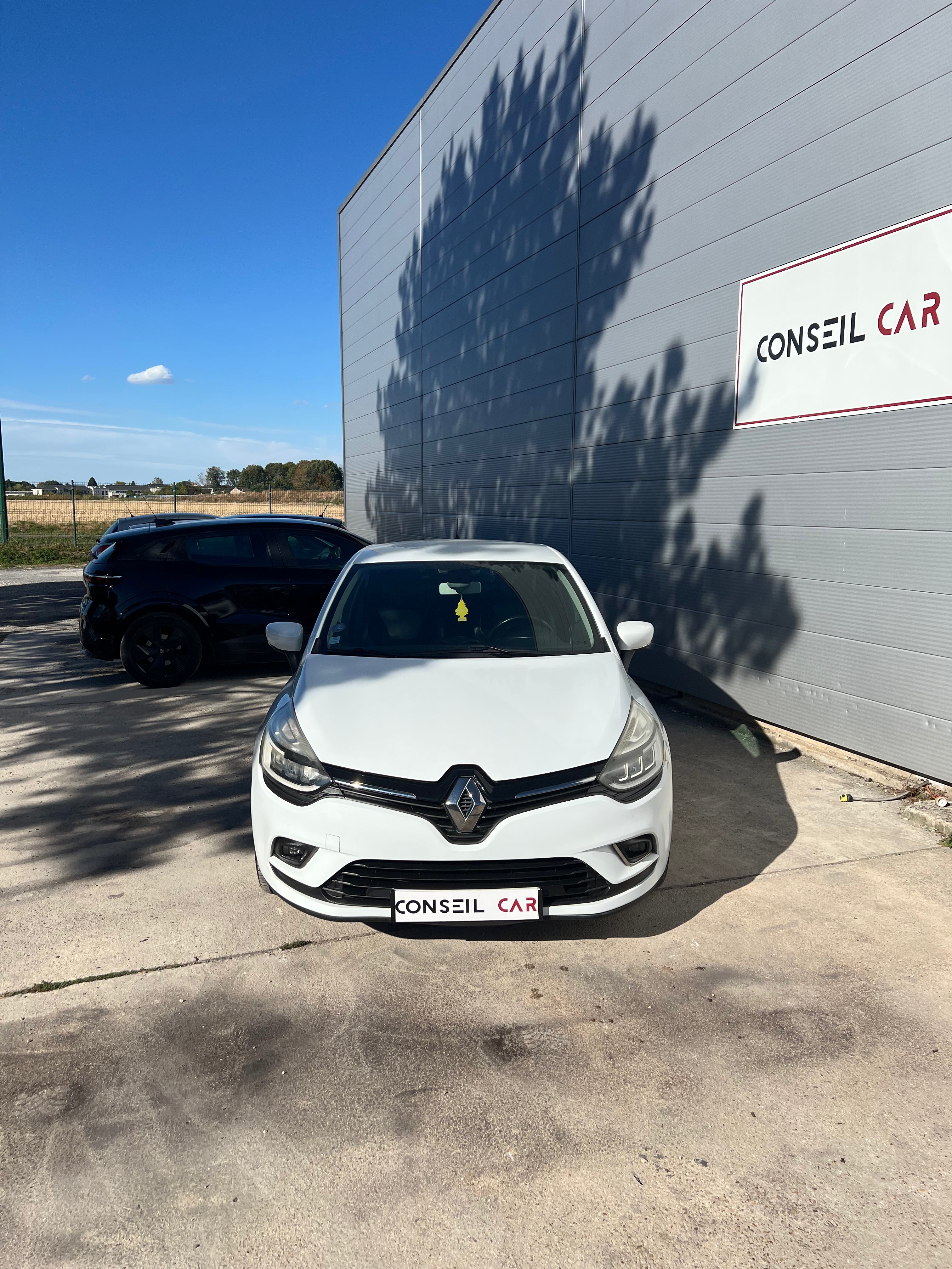RENAULT Clio 0.9 TCE 90 ENERGY INTENS RENAULT Clio 0.9 TCE 90 ENERGY INTENS