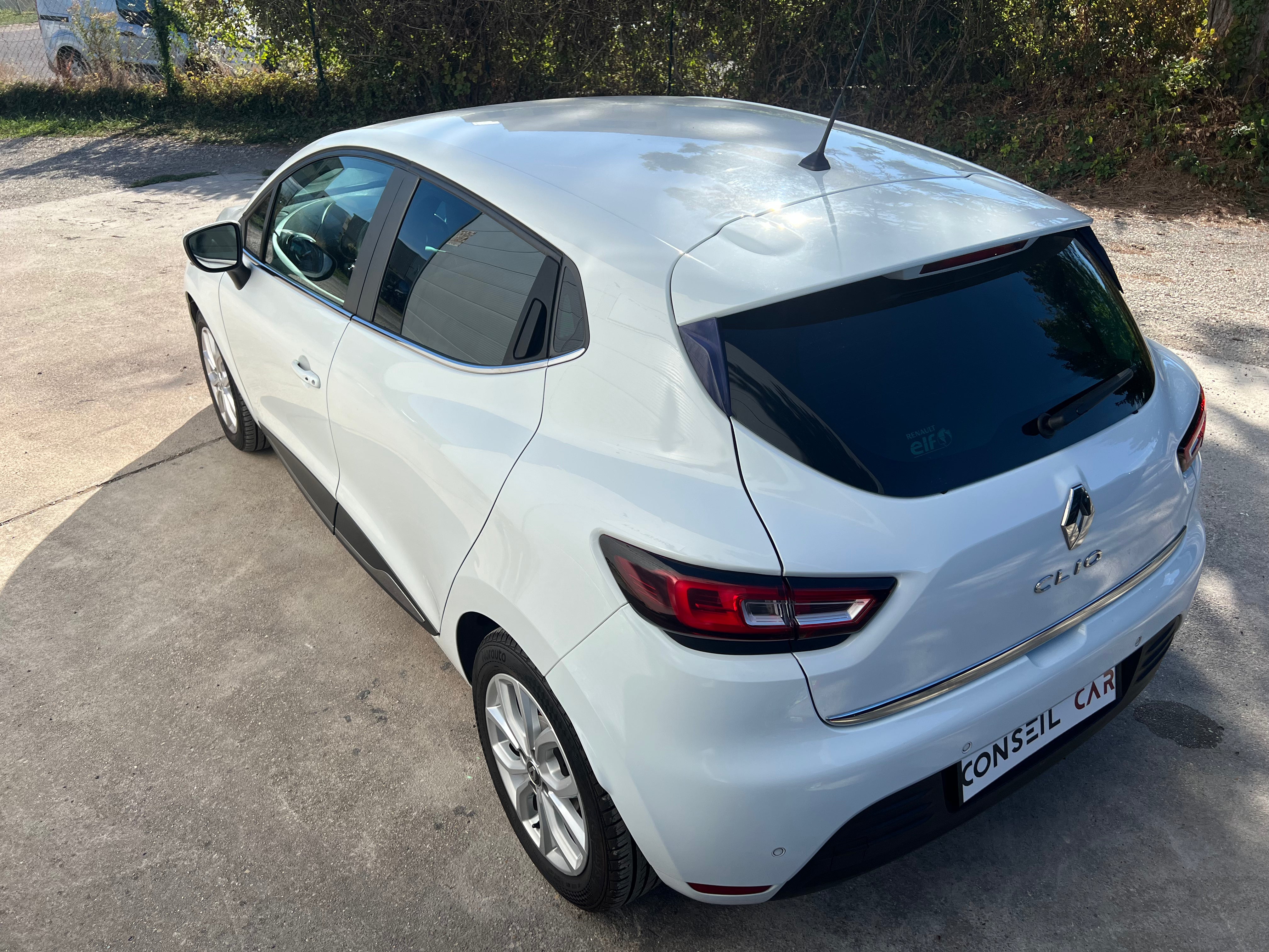 RENAULT Clio 0.9 TCE 90 ENERGY INTENS RENAULT Clio 0.9 TCE 90 ENERGY INTENS