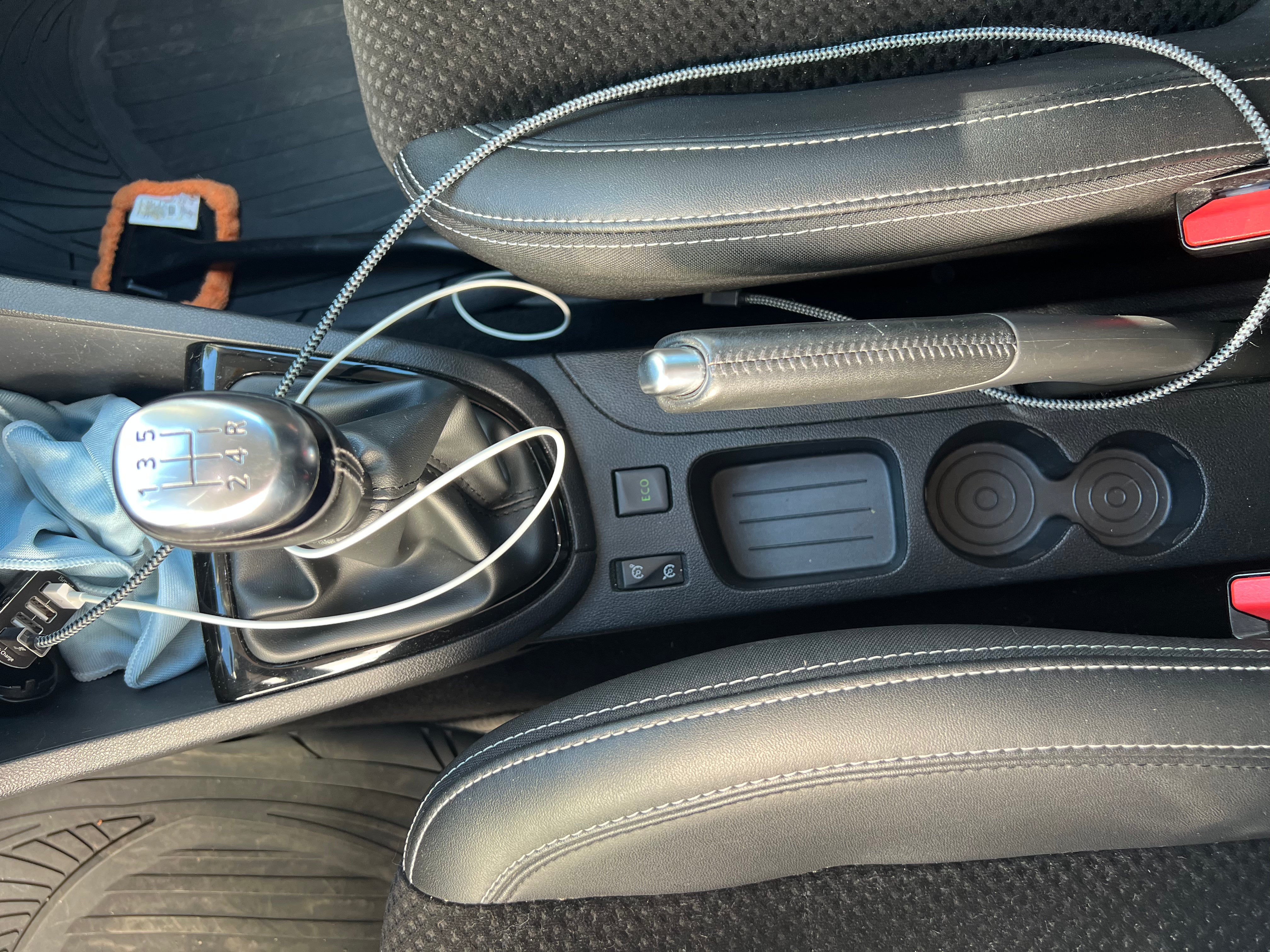 RENAULT Clio 0.9 TCE 90 ENERGY INTENS RENAULT Clio 0.9 TCE 90 ENERGY INTENS