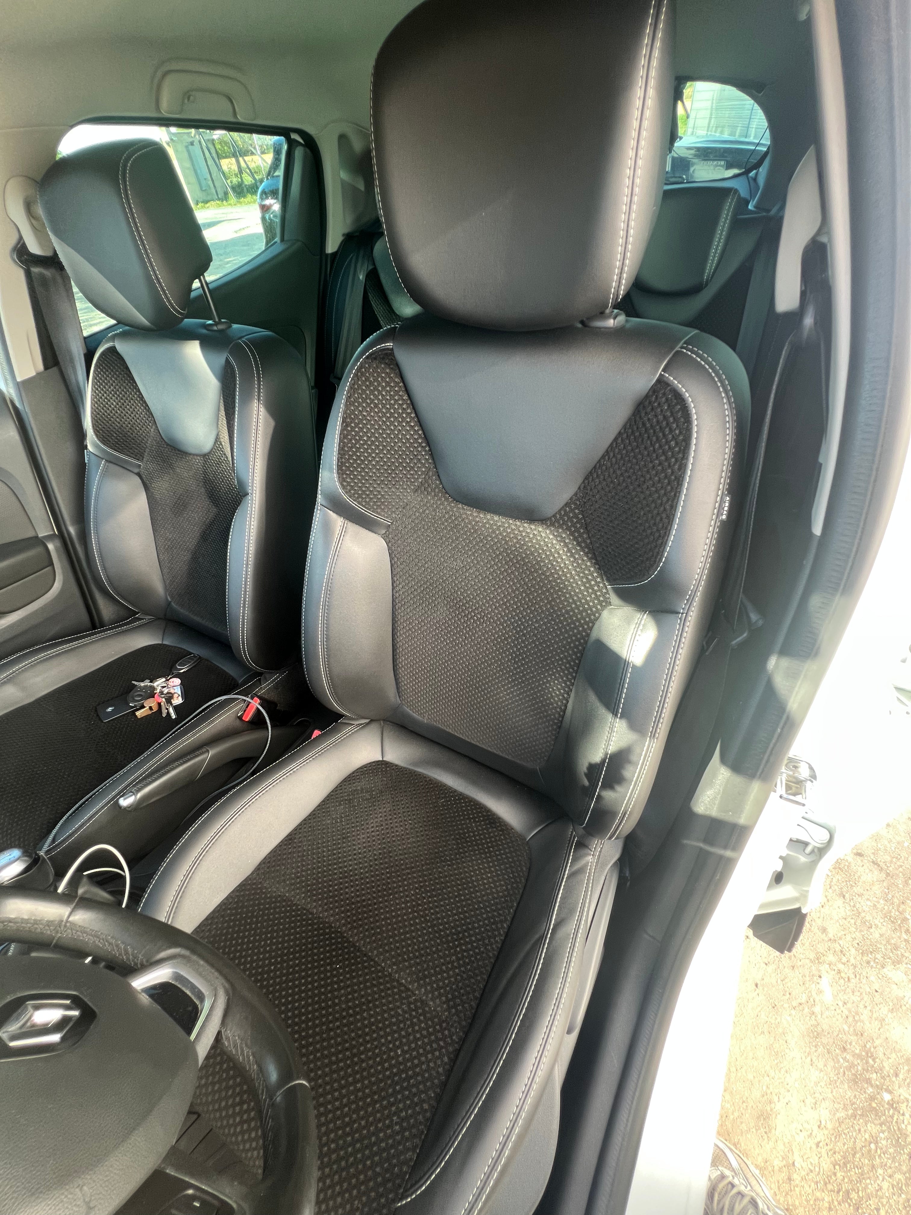 RENAULT Clio 0.9 TCE 90 ENERGY INTENS RENAULT Clio 0.9 TCE 90 ENERGY INTENS