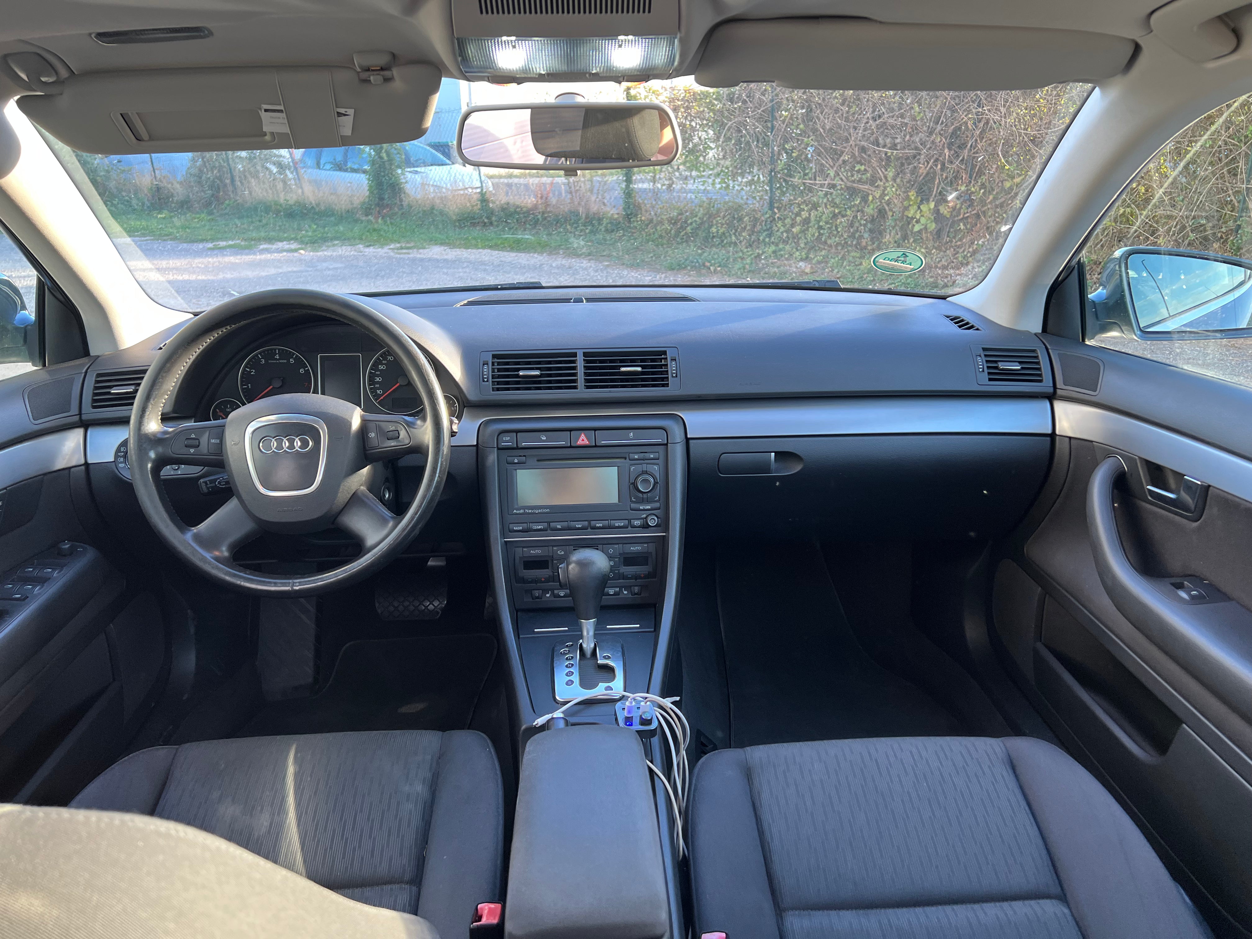 Audi A4 2.0 atmosphérique 130 ch Audi A4 2.0 atmosphérique 130 ch
