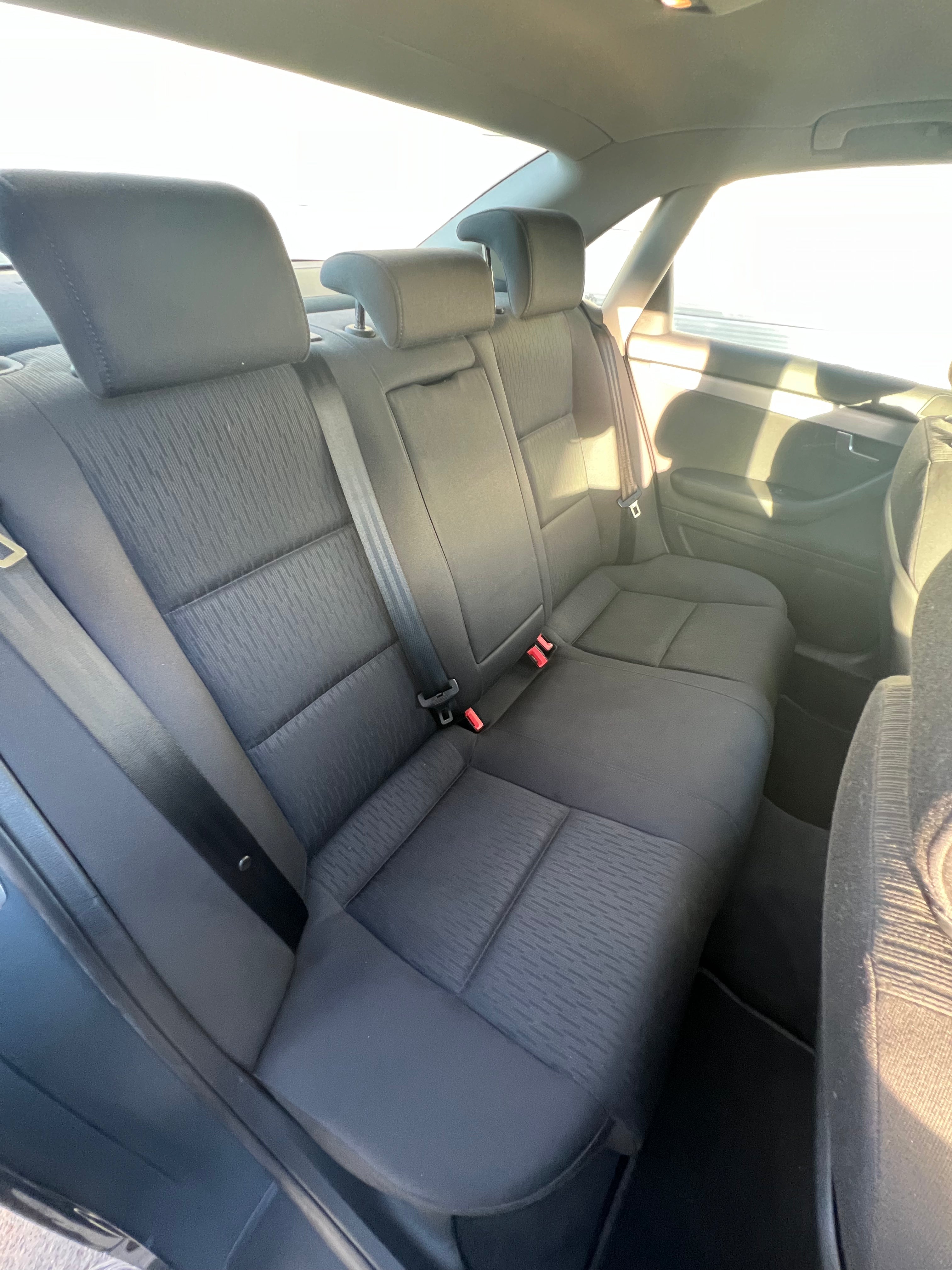 Audi A4 2.0 atmosphérique 130 ch Audi A4 2.0 atmosphérique 130 ch