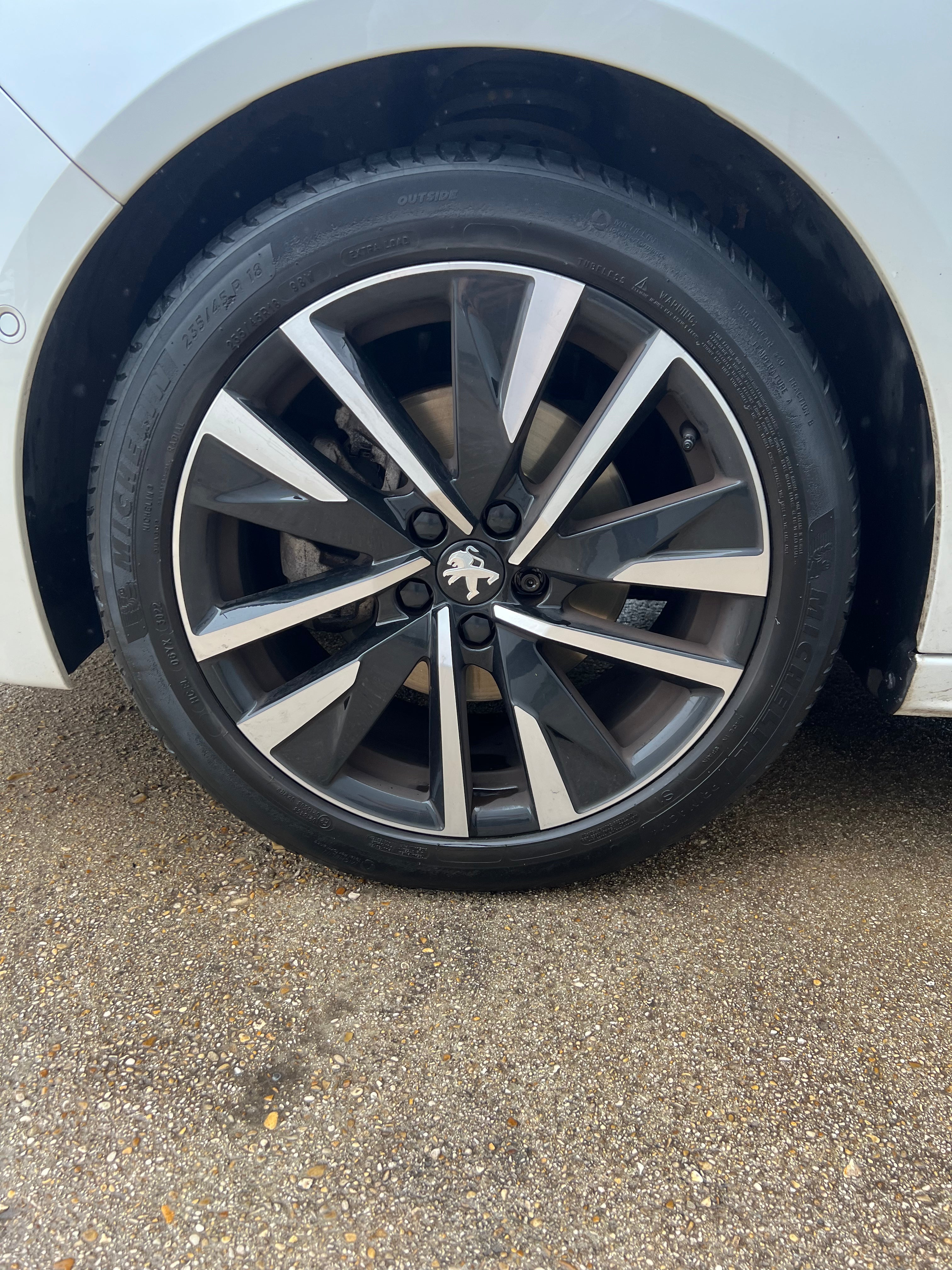 Peugeot 508 GENERATION-II 1.2 PURETECH 130 GT EAT BVA START-STOP Peugeot 508 GENERATION-II 1.2 PURETECH 130 GT EAT BVA START-STOP