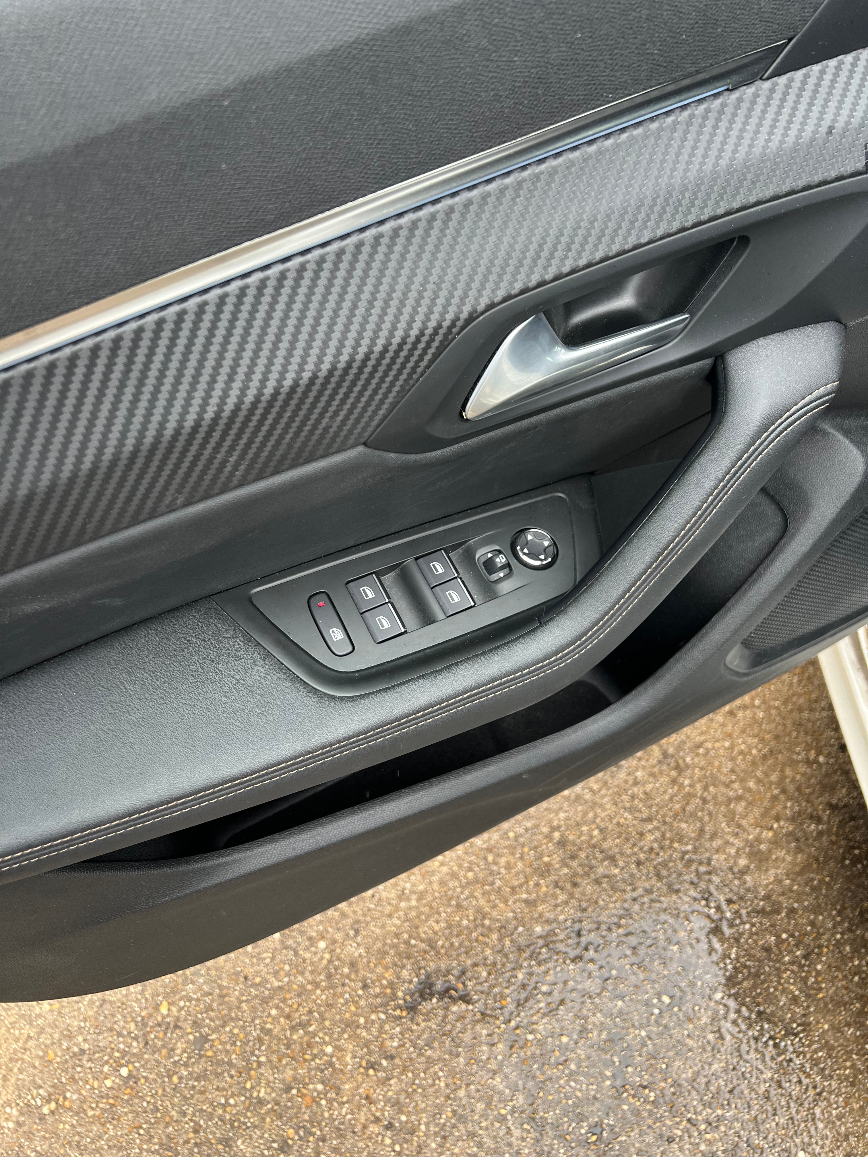 Peugeot 508 GENERATION-II 1.2 PURETECH 130 GT EAT BVA START-STOP Peugeot 508 GENERATION-II 1.2 PURETECH 130 GT EAT BVA START-STOP
