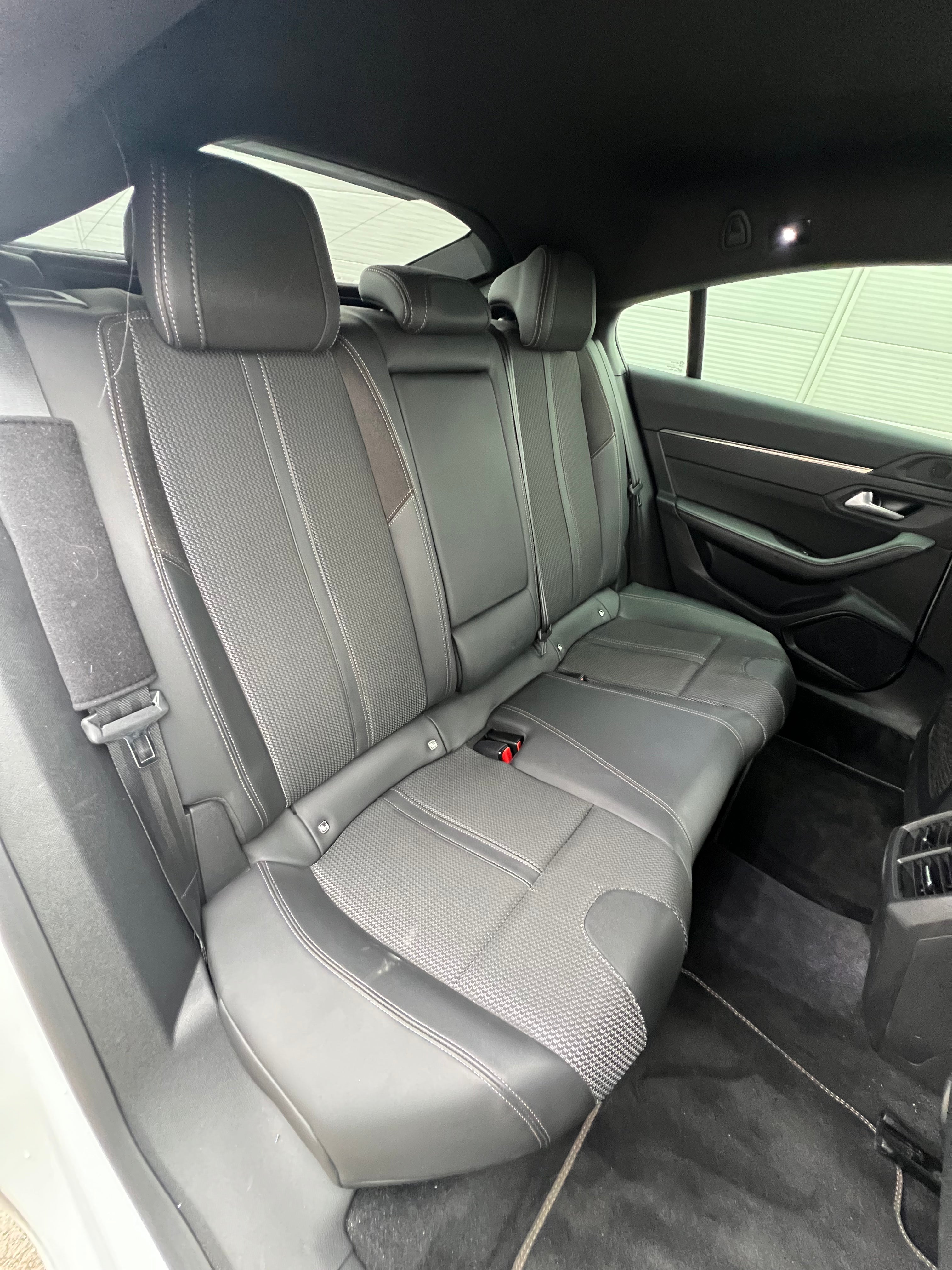 Peugeot 508 GENERATION-II 1.2 PURETECH 130 GT EAT BVA START-STOP Peugeot 508 GENERATION-II 1.2 PURETECH 130 GT EAT BVA START-STOP