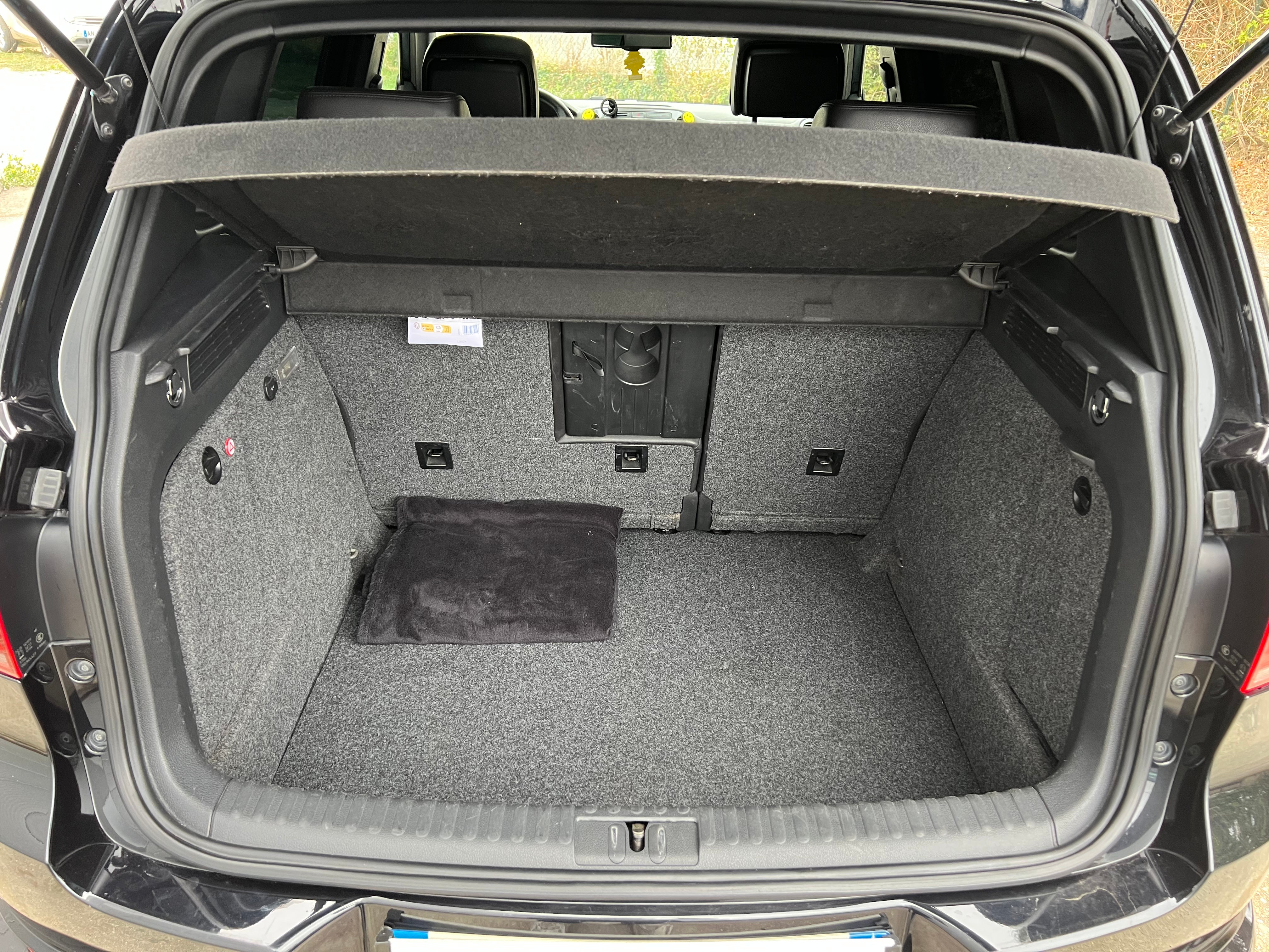 Volkswagen Tiguan 2.0 TDI 175 BLUEMOTION R EXCLUSIVE 4MOTION DSG BVA Volkswagen Tiguan 2.0 TDI 175 BLUEMOTION R EXCLUSIVE 4MOTION DSG BVA