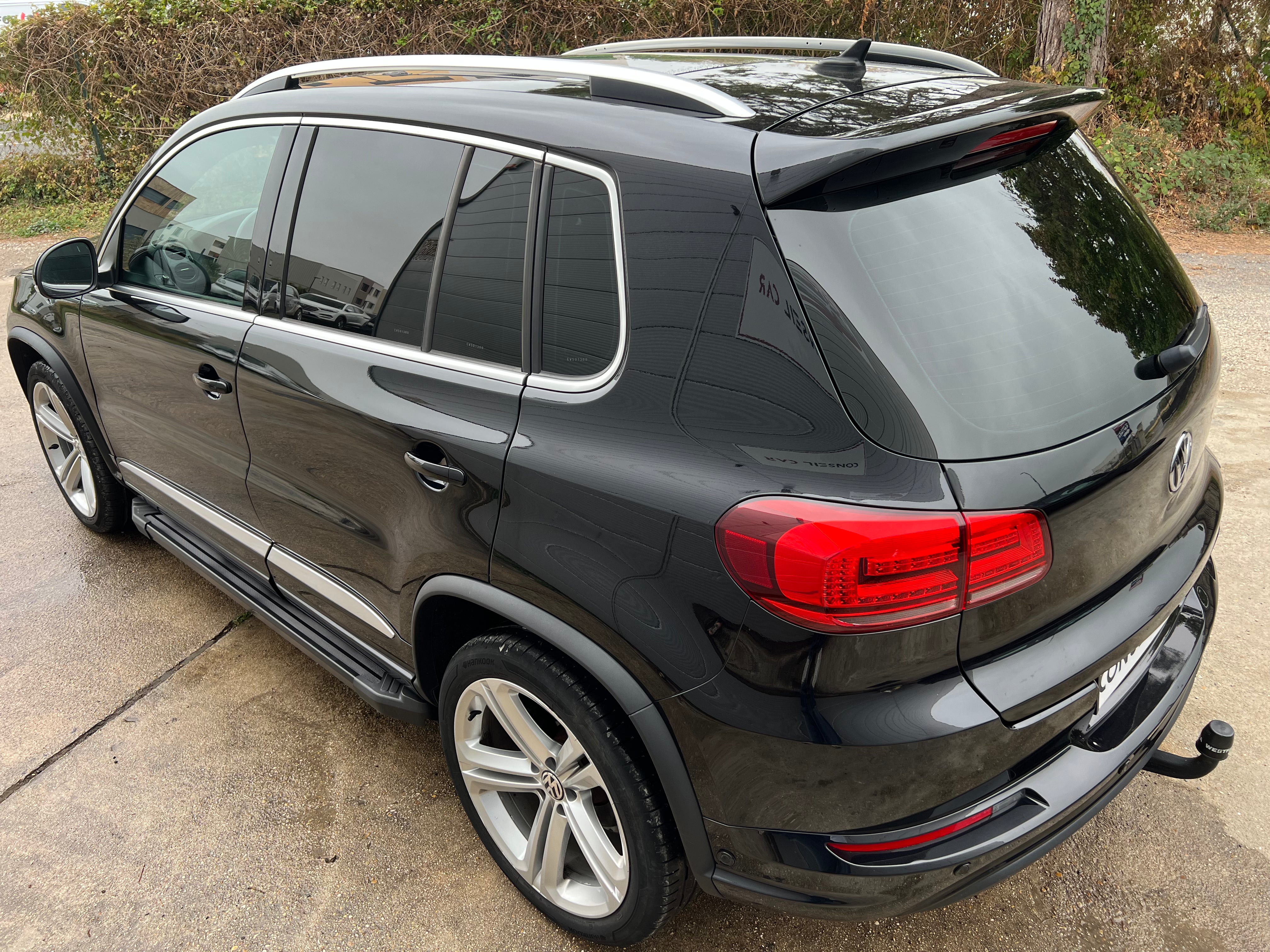 Volkswagen Tiguan 2.0 TDI 175 BLUEMOTION R EXCLUSIVE 4MOTION DSG BVA Volkswagen Tiguan 2.0 TDI 175 BLUEMOTION R EXCLUSIVE 4MOTION DSG BVA