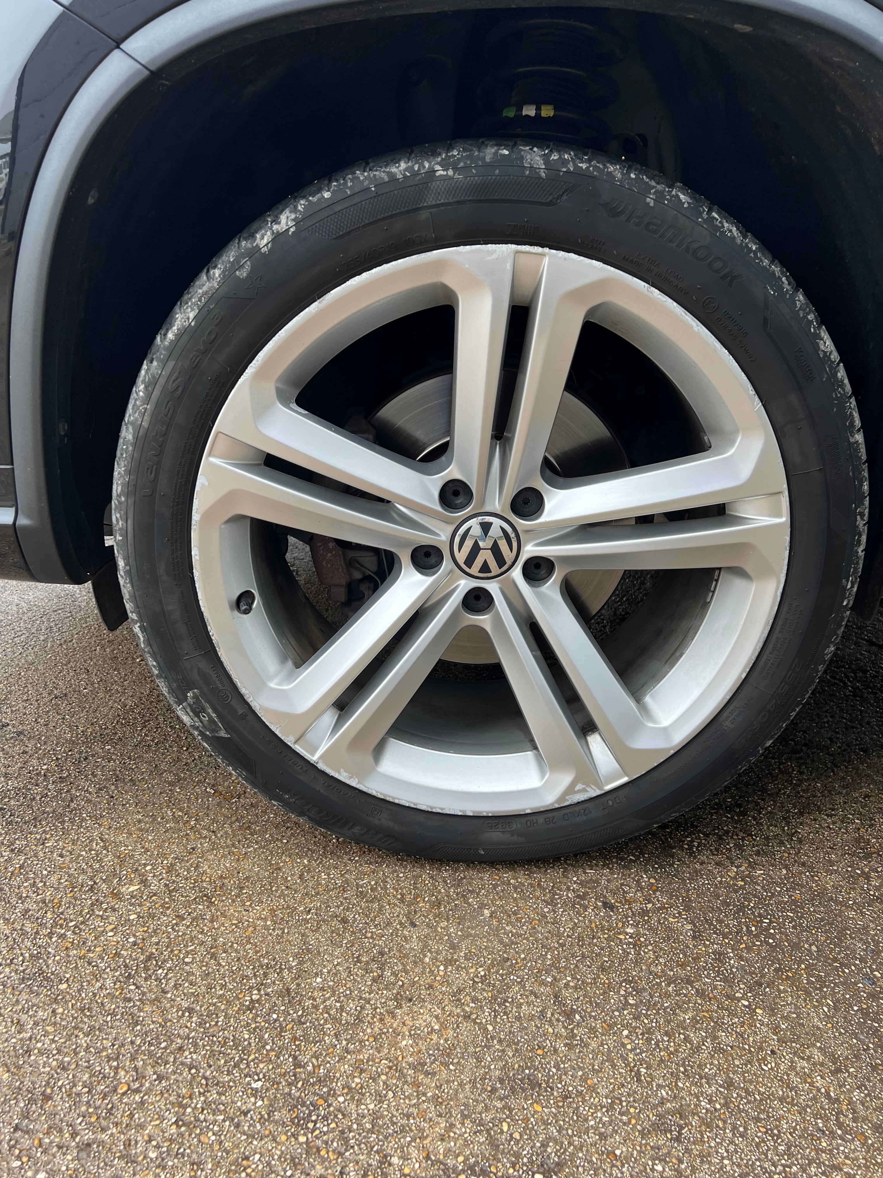 Volkswagen Tiguan 2.0 TDI 175 BLUEMOTION R EXCLUSIVE 4MOTION DSG BVA Volkswagen Tiguan 2.0 TDI 175 BLUEMOTION R EXCLUSIVE 4MOTION DSG BVA