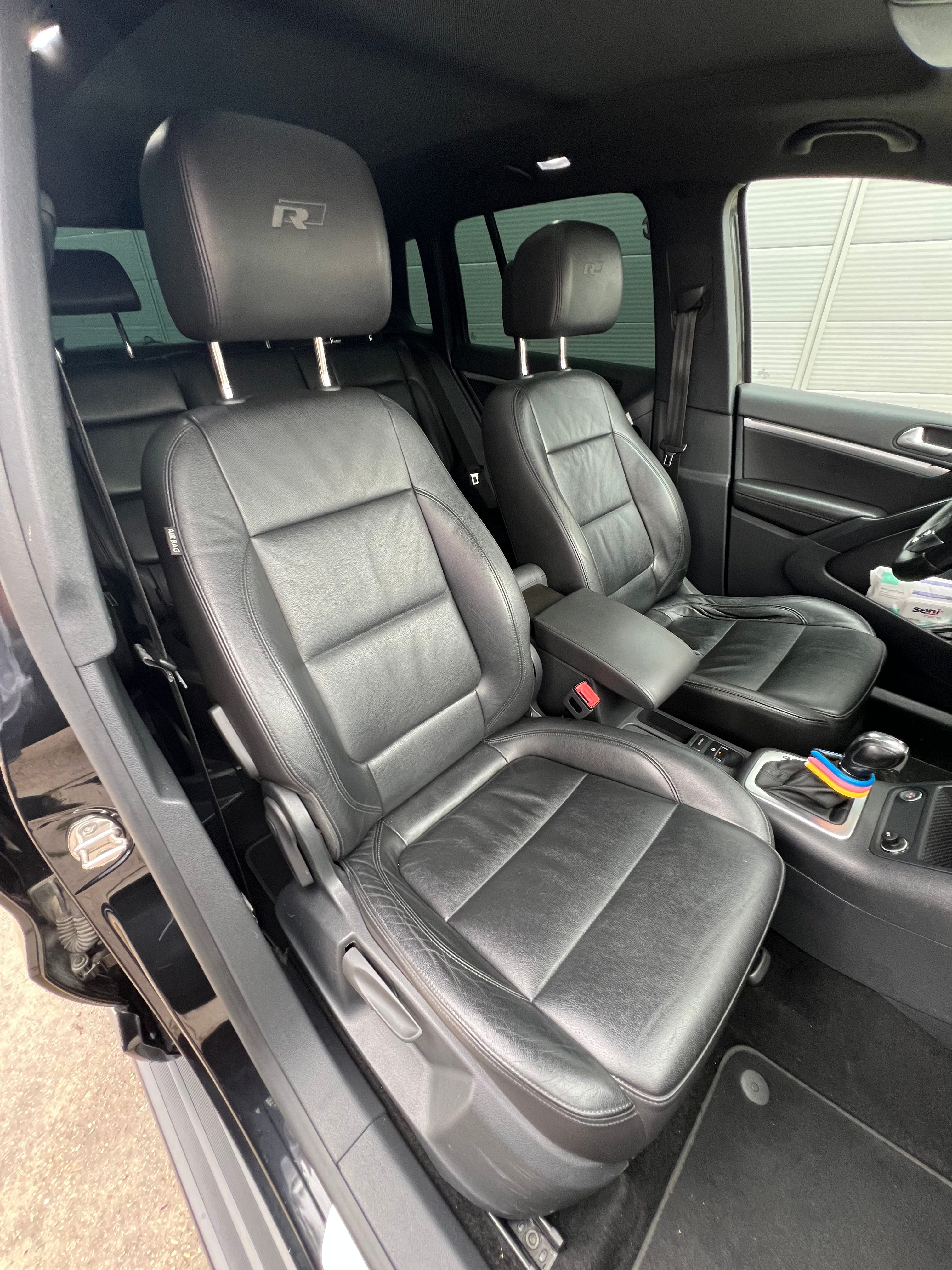 Volkswagen Tiguan 2.0 TDI 175 BLUEMOTION R EXCLUSIVE 4MOTION DSG BVA Volkswagen Tiguan 2.0 TDI 175 BLUEMOTION R EXCLUSIVE 4MOTION DSG BVA