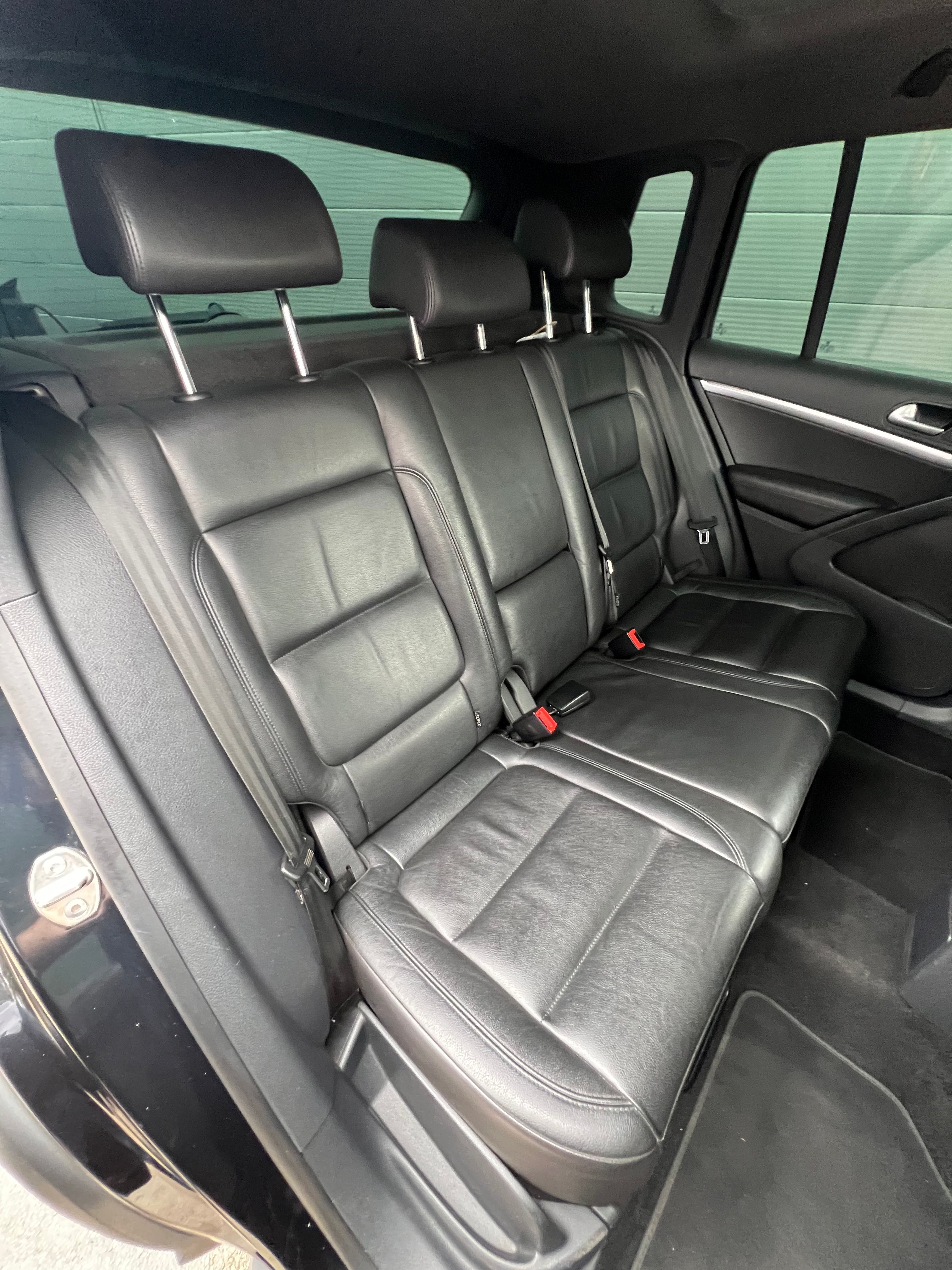 Volkswagen Tiguan 2.0 TDI 175 BLUEMOTION R EXCLUSIVE 4MOTION DSG BVA Volkswagen Tiguan 2.0 TDI 175 BLUEMOTION R EXCLUSIVE 4MOTION DSG BVA