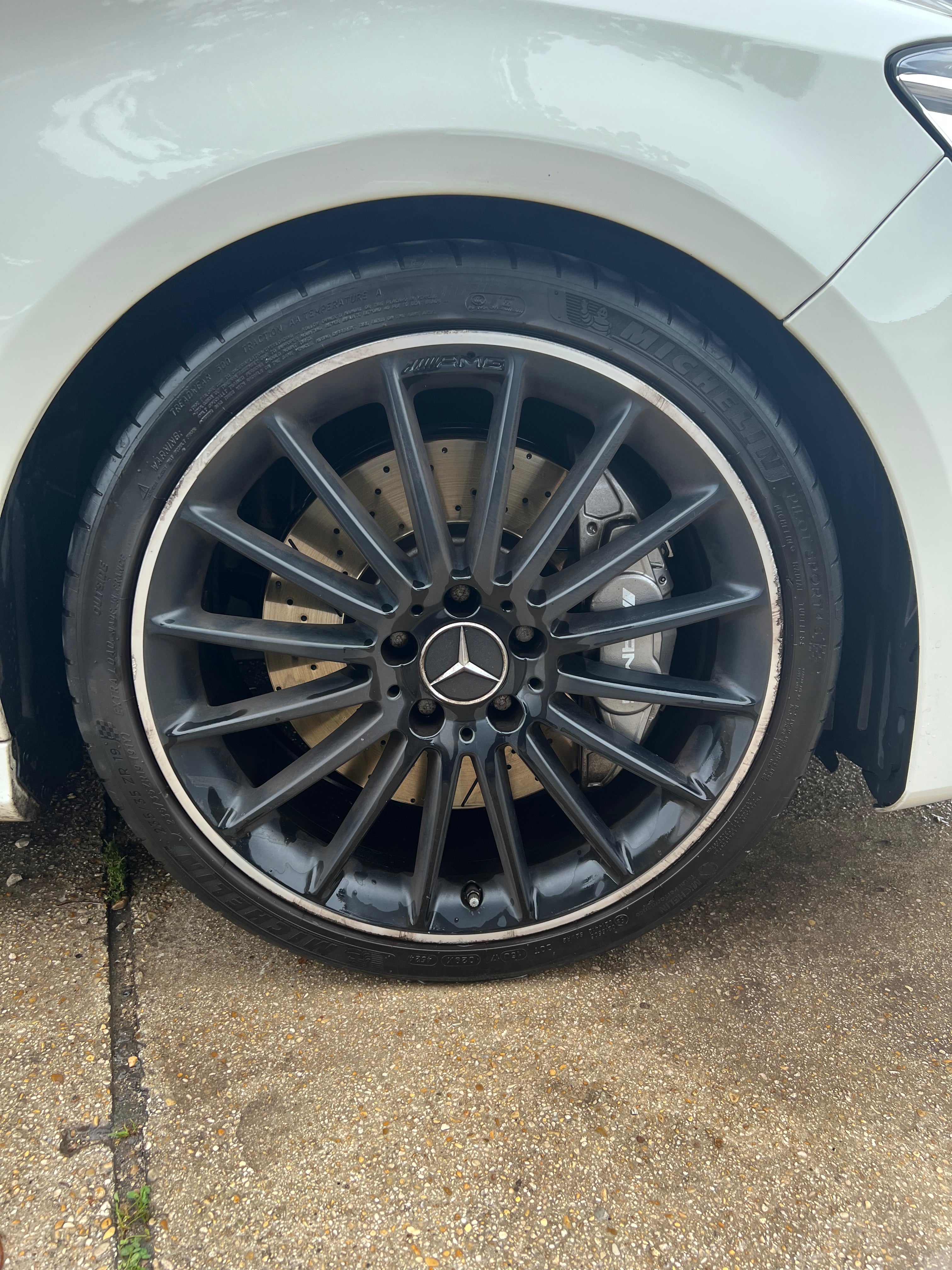 Mercedes Classe Cla SHOOTING BRAKE 2.0 45AMG 380ch 4MATIC SPEEDSHIFT-DCT BVA Mercedes Classe Cla SHOOTING BRAKE 2.0 45AMG 380ch 4MATIC SPEEDSHIFT-DCT BVA