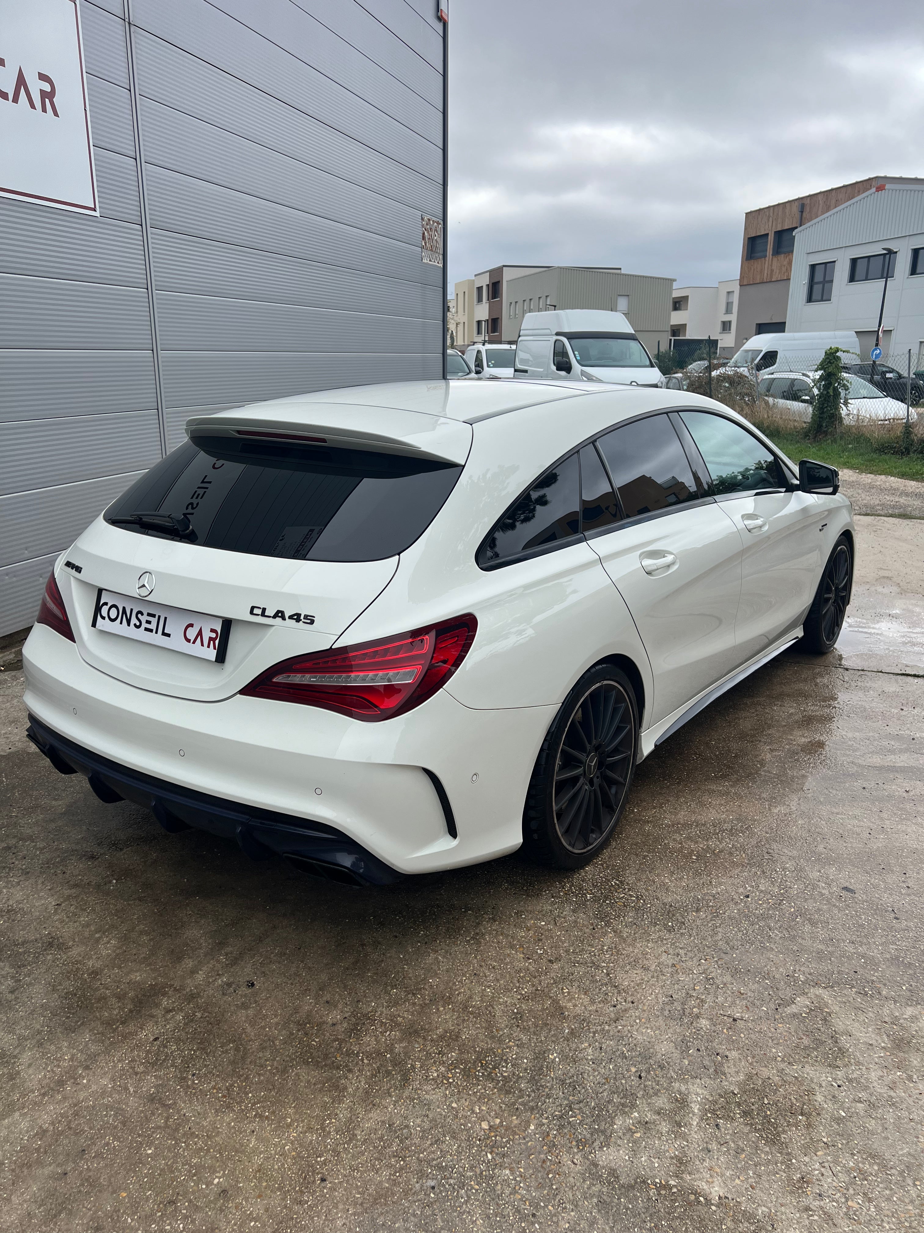Mercedes Classe Cla SHOOTING BRAKE 2.0 45AMG 380ch 4MATIC SPEEDSHIFT-DCT BVA Mercedes Classe Cla SHOOTING BRAKE 2.0 45AMG 380ch 4MATIC SPEEDSHIFT-DCT BVA