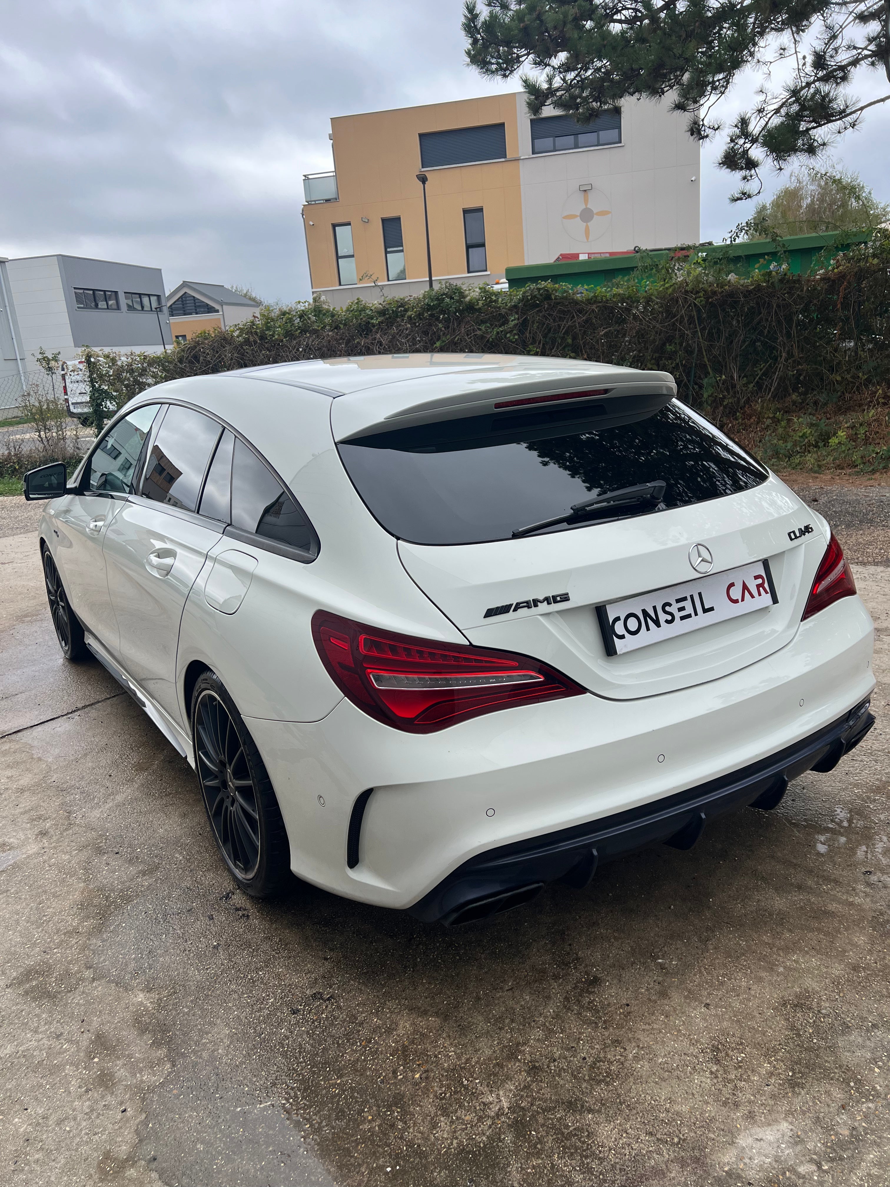 Mercedes Classe Cla SHOOTING BRAKE 2.0 45AMG 380ch 4MATIC SPEEDSHIFT-DCT BVA Mercedes Classe Cla SHOOTING BRAKE 2.0 45AMG 380ch 4MATIC SPEEDSHIFT-DCT BVA