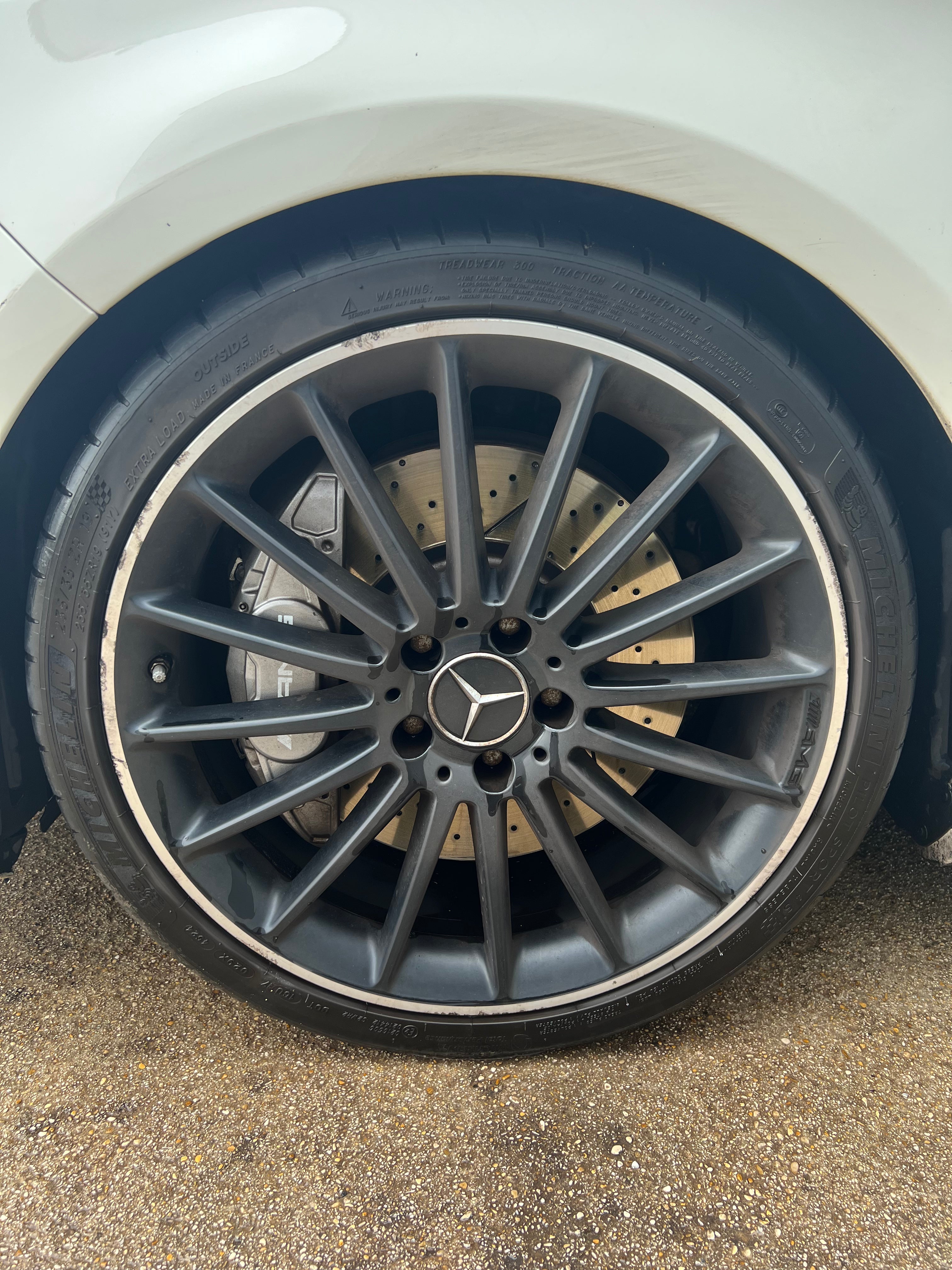 Mercedes Classe Cla SHOOTING BRAKE 2.0 45AMG 380ch 4MATIC SPEEDSHIFT-DCT BVA Mercedes Classe Cla SHOOTING BRAKE 2.0 45AMG 380ch 4MATIC SPEEDSHIFT-DCT BVA