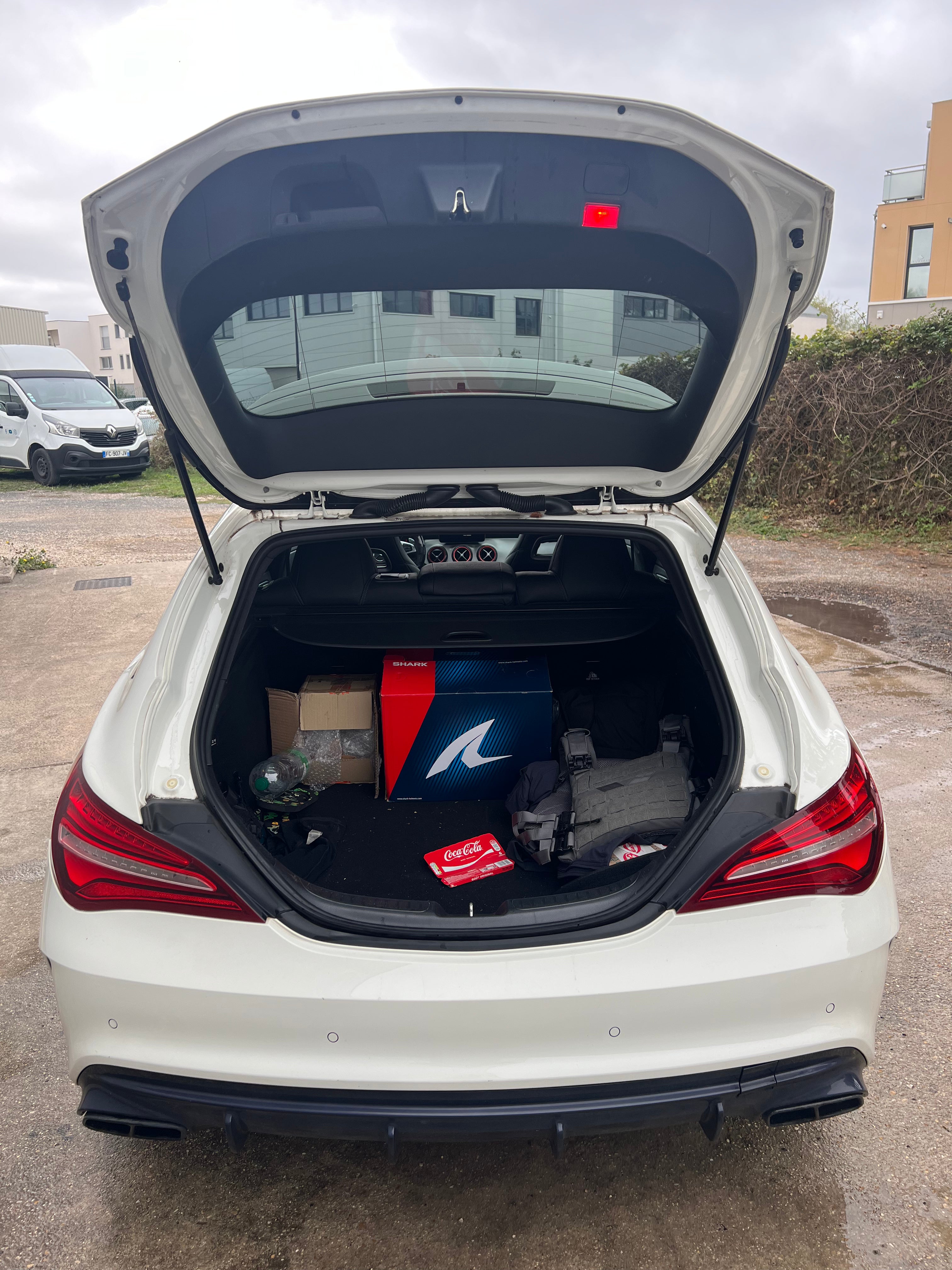Mercedes Classe Cla SHOOTING BRAKE 2.0 45AMG 380ch 4MATIC SPEEDSHIFT-DCT BVA Mercedes Classe Cla SHOOTING BRAKE 2.0 45AMG 380ch 4MATIC SPEEDSHIFT-DCT BVA