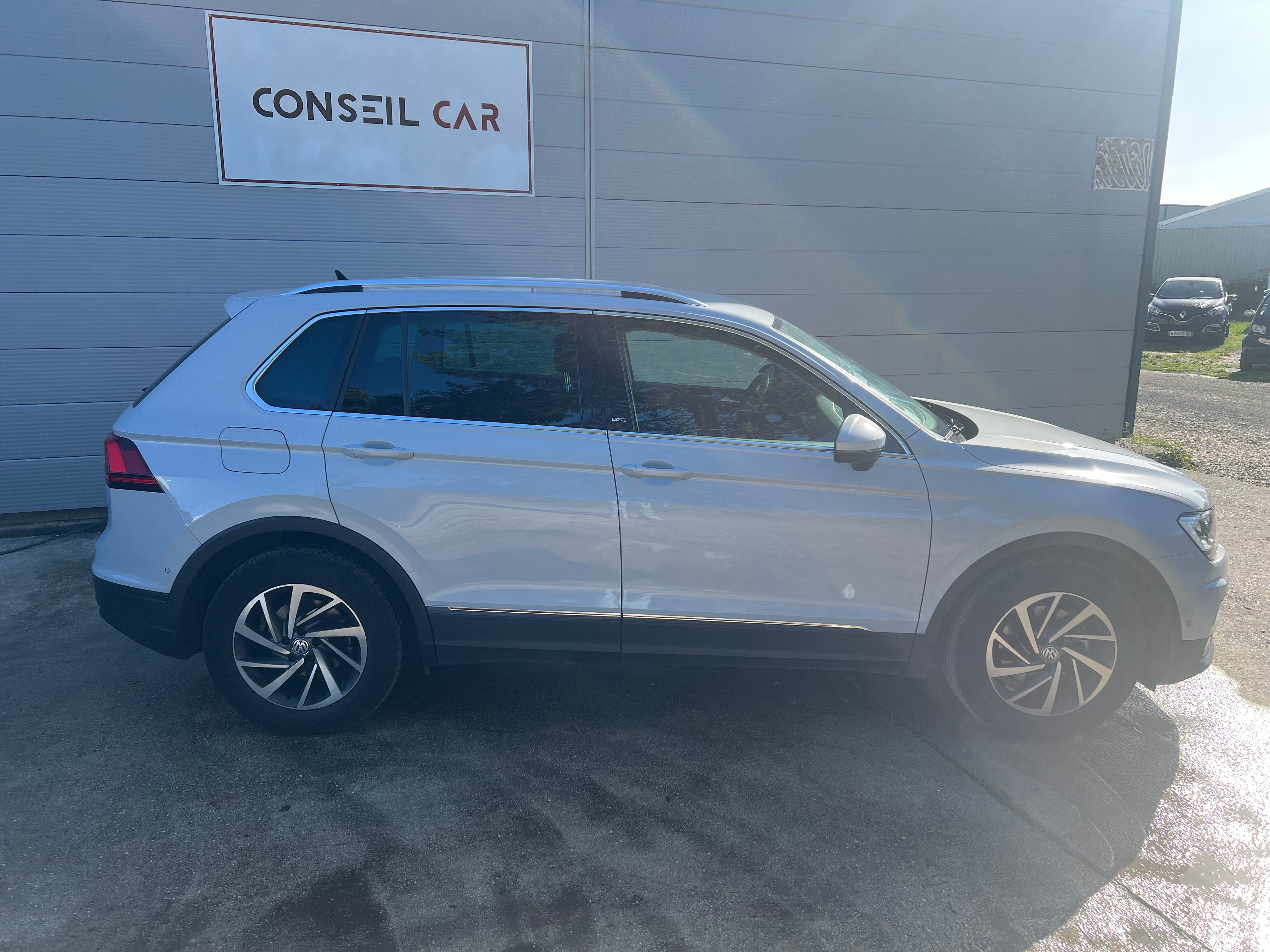 Volkswagen Tiguan 1.4 TSI 125 BLUEMOTION SOUND Volkswagen Tiguan 1.4 TSI 125 BLUEMOTION SOUND